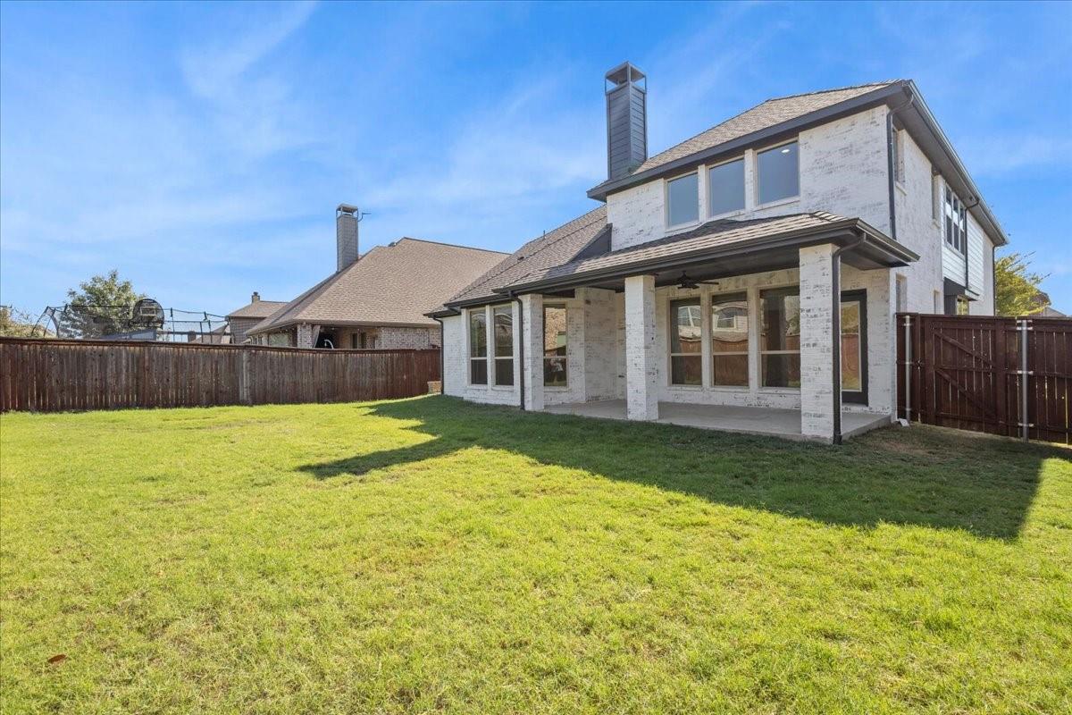 main property photo 4