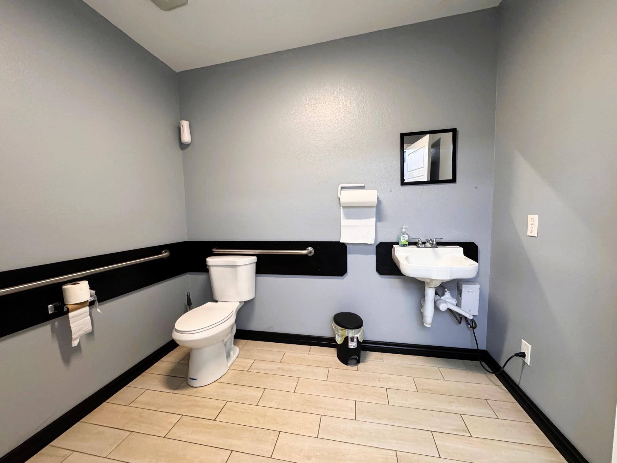main property photo 13