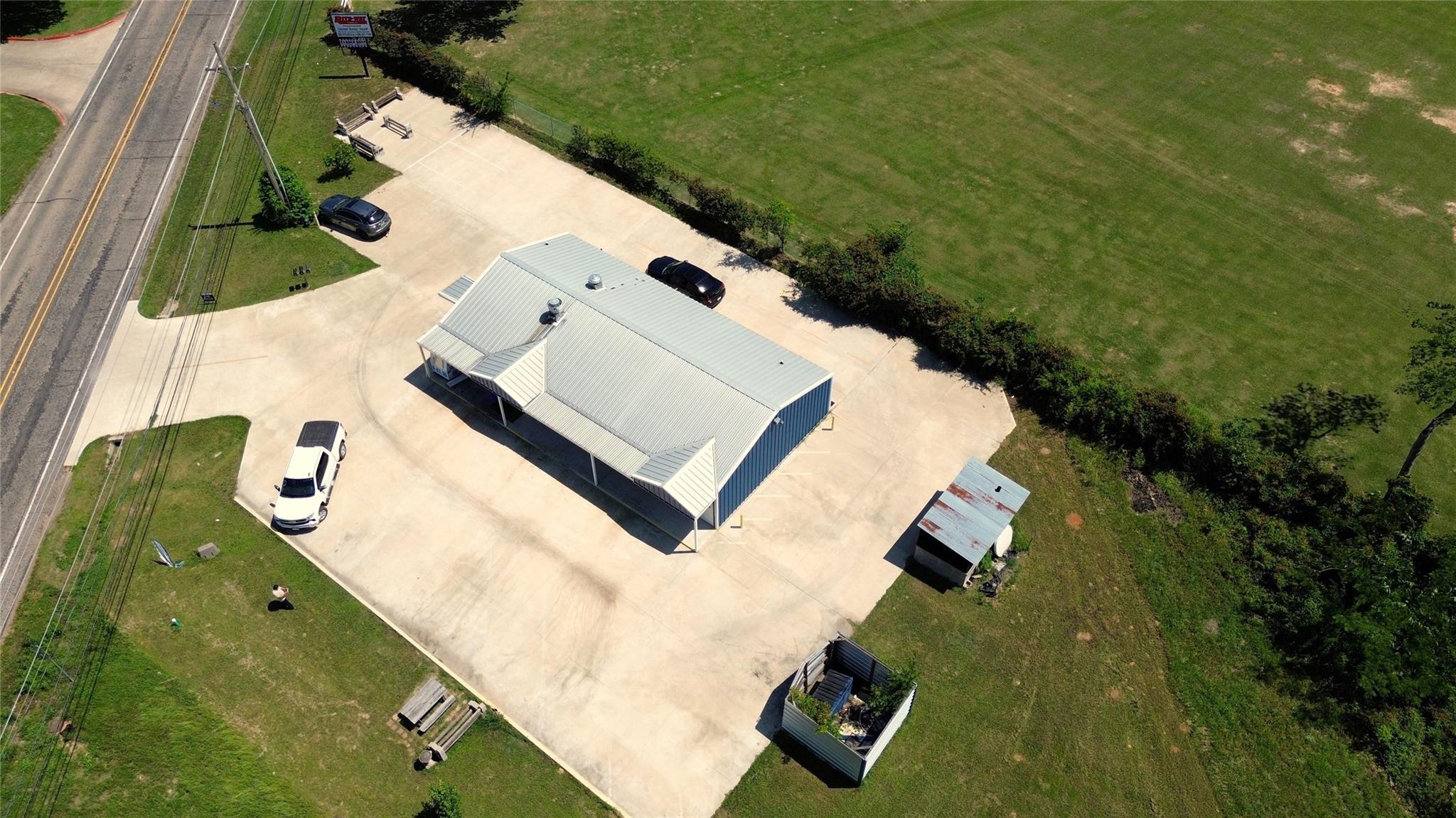 main property photo 29
