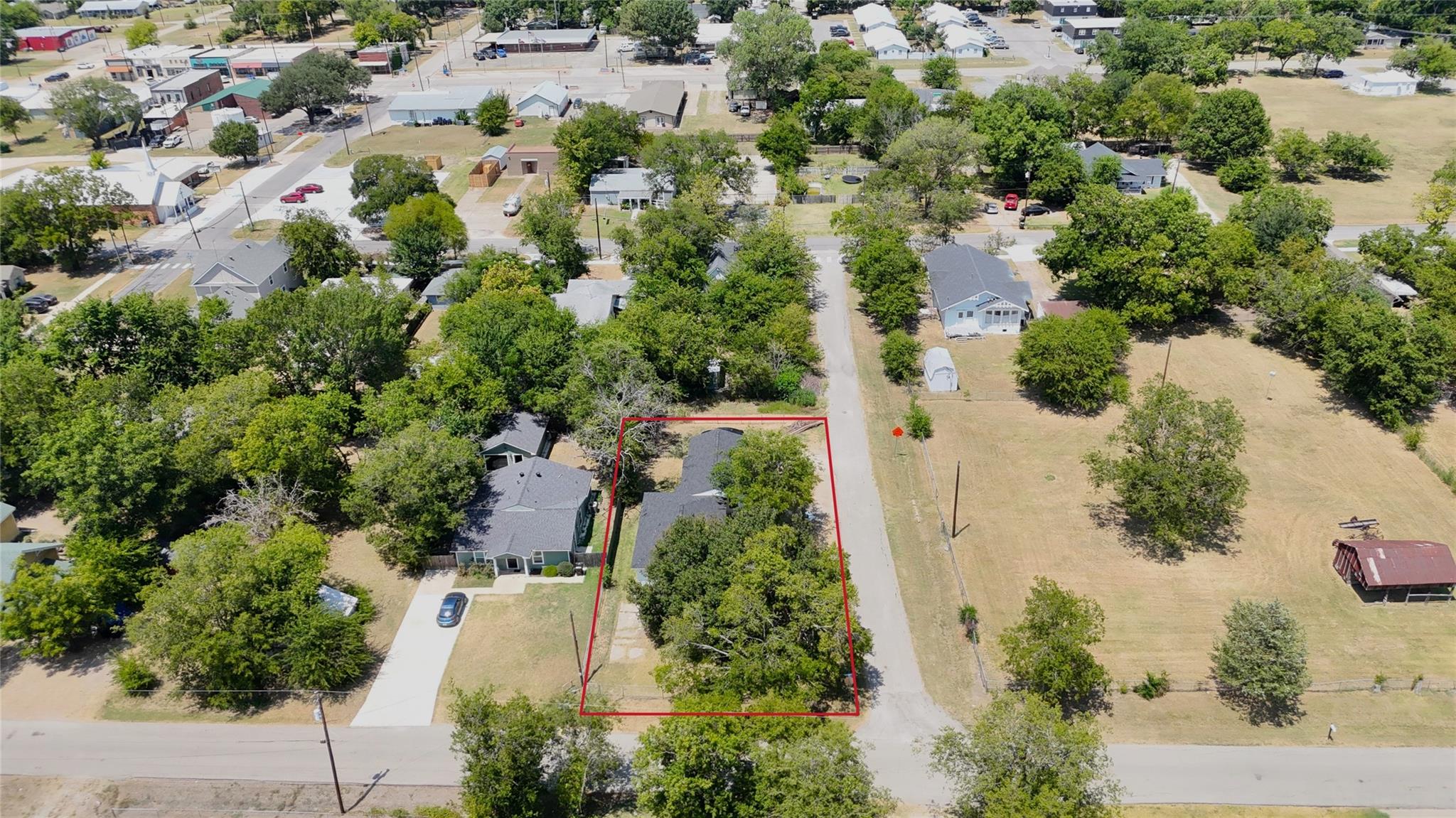 main property photo 27