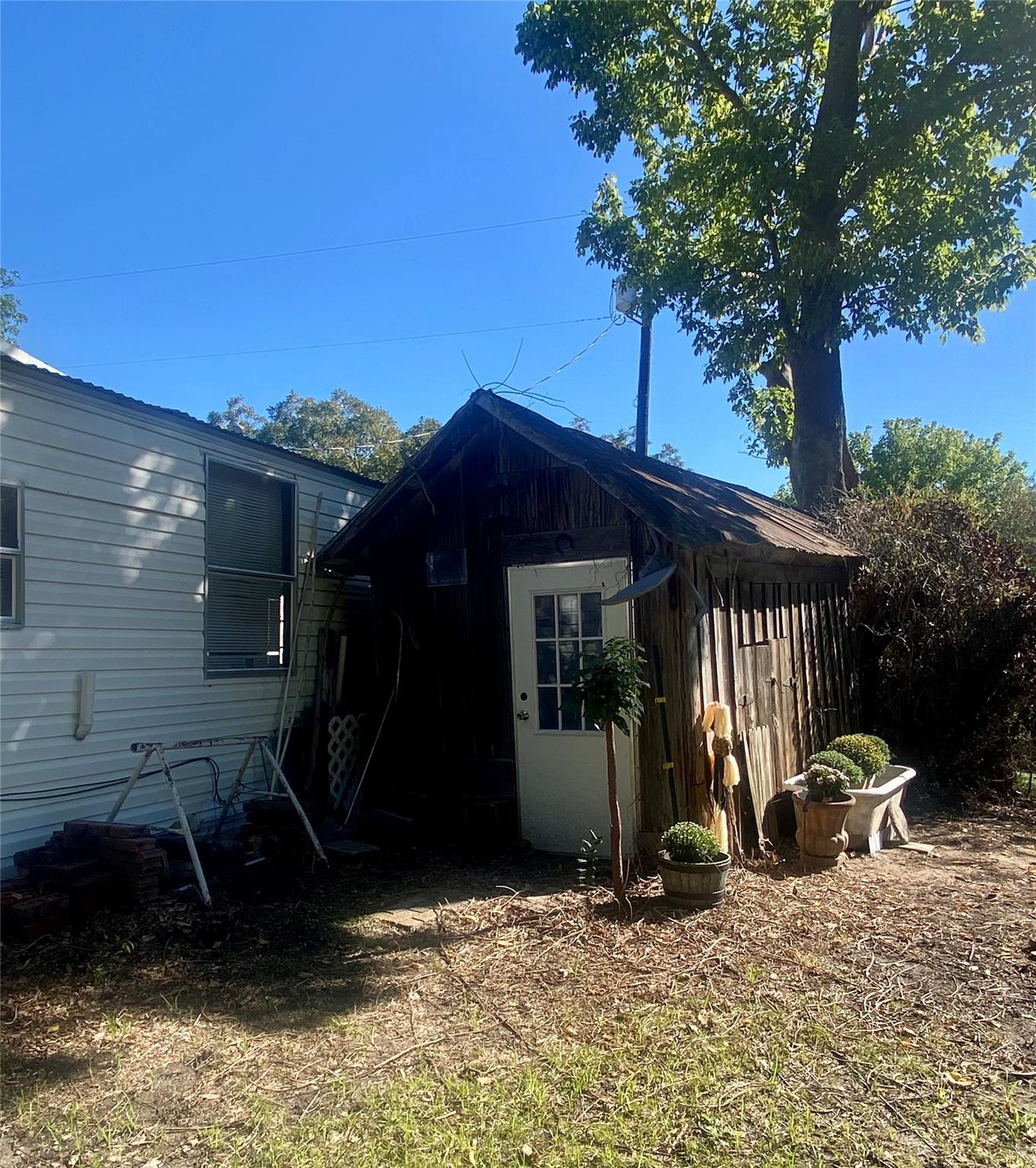 main property photo 22
