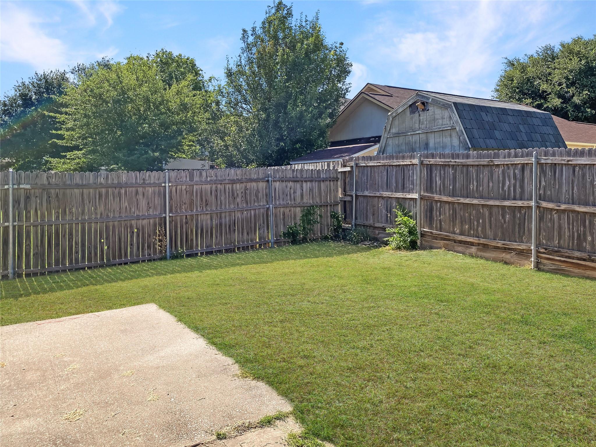 main property photo 8