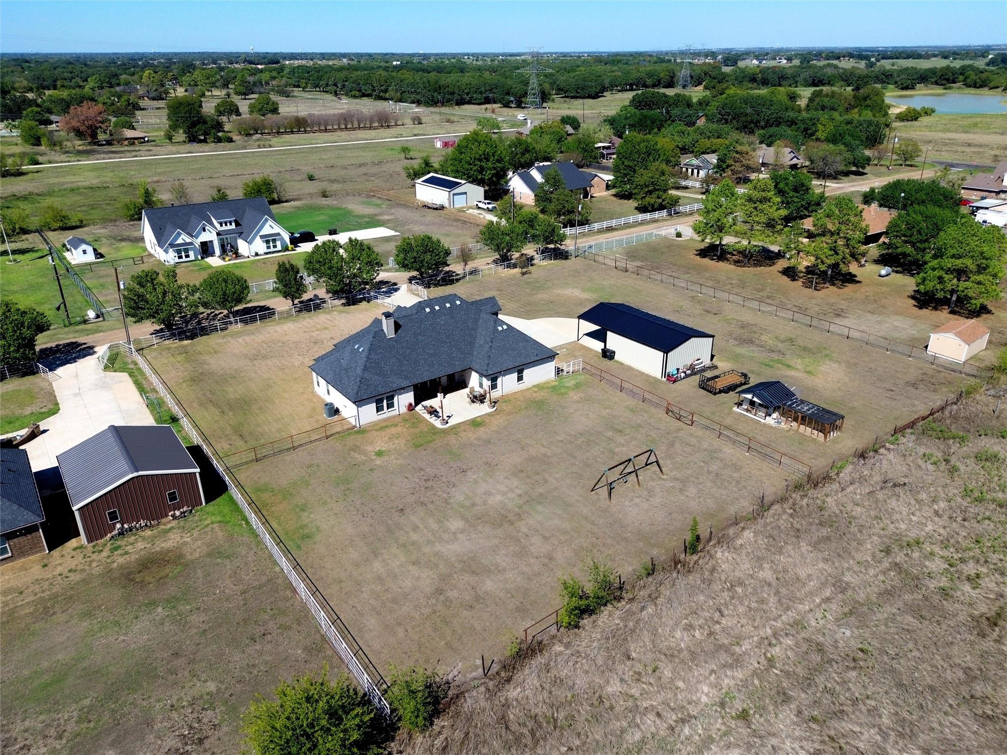 main property photo 27