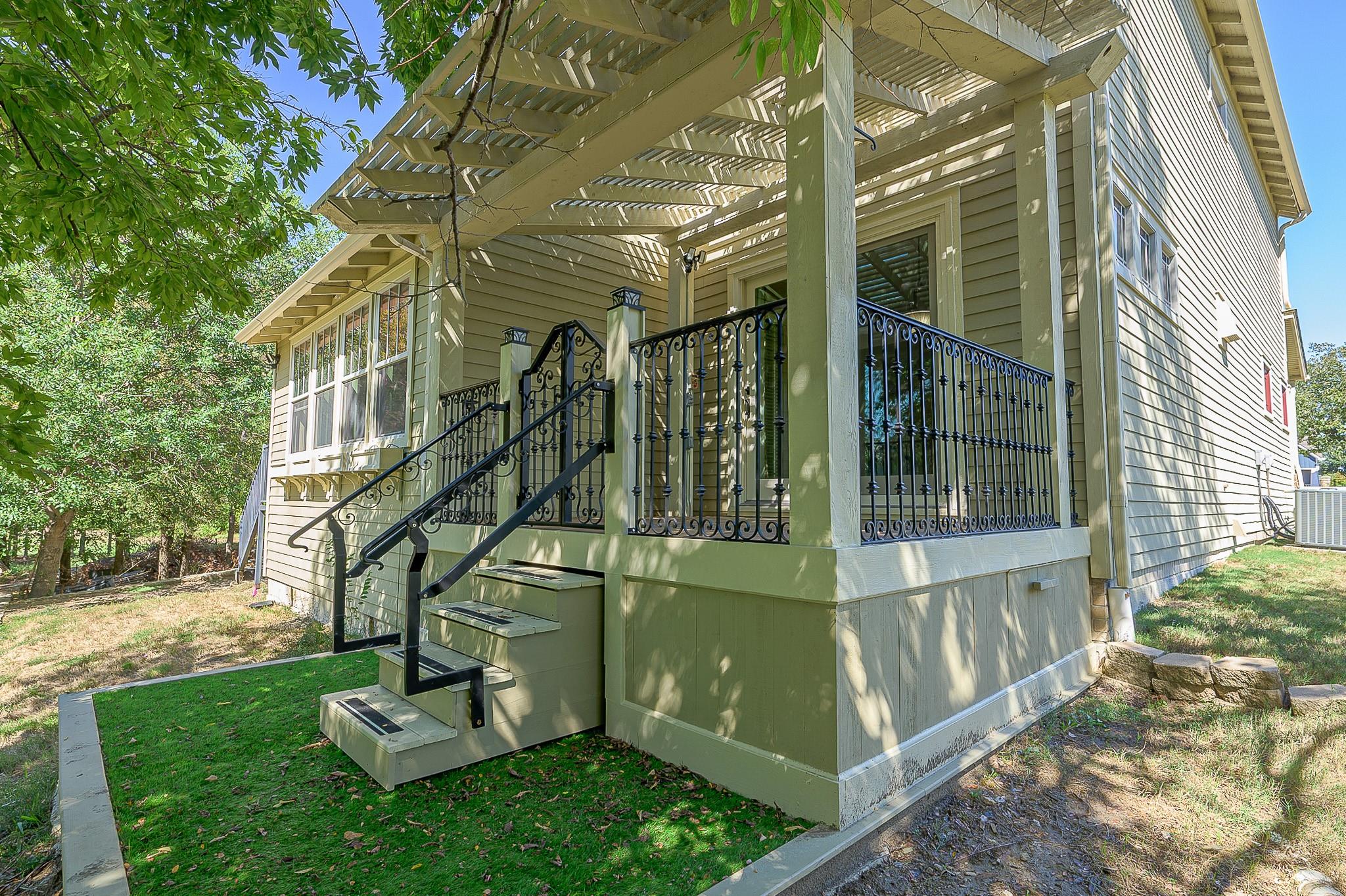 main property photo 31