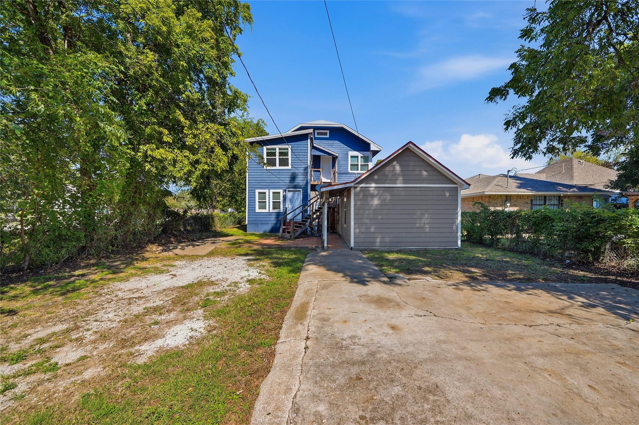 main property photo 17