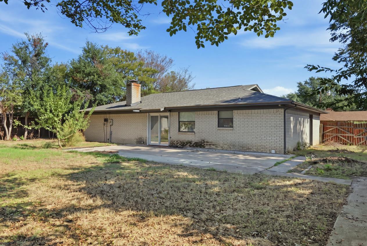 main property photo 17