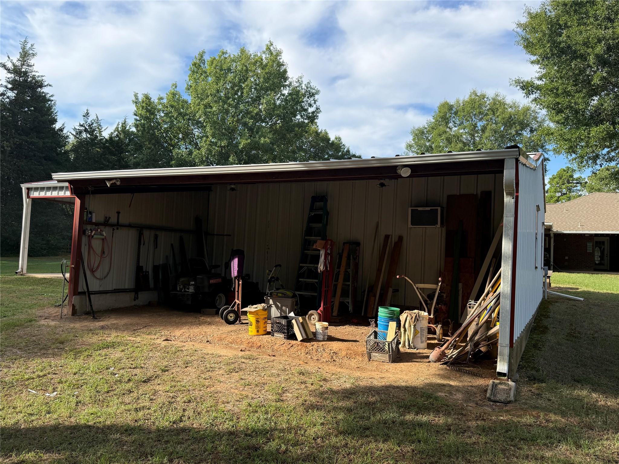 main property photo 24