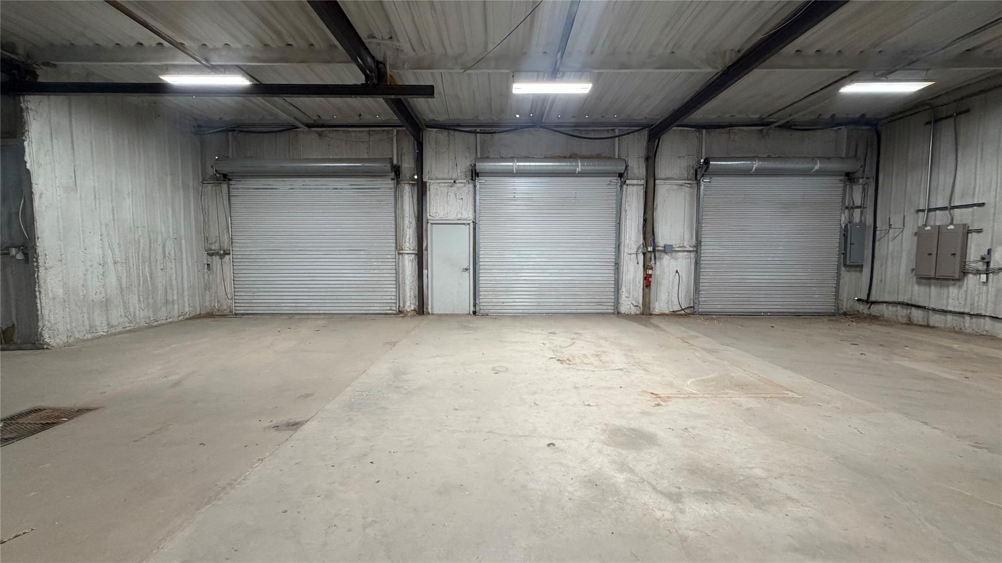 main property photo 16