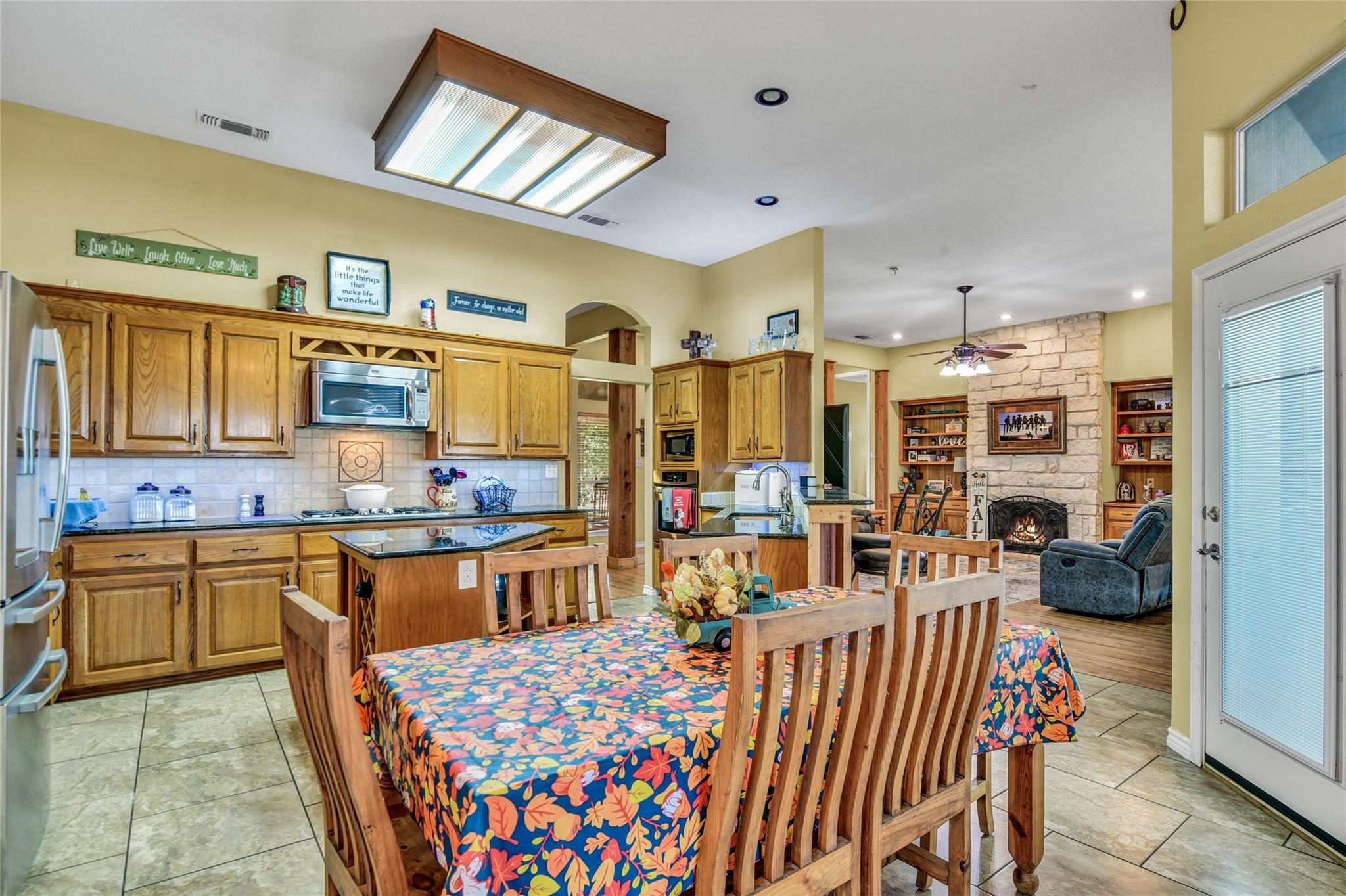 main property photo 16