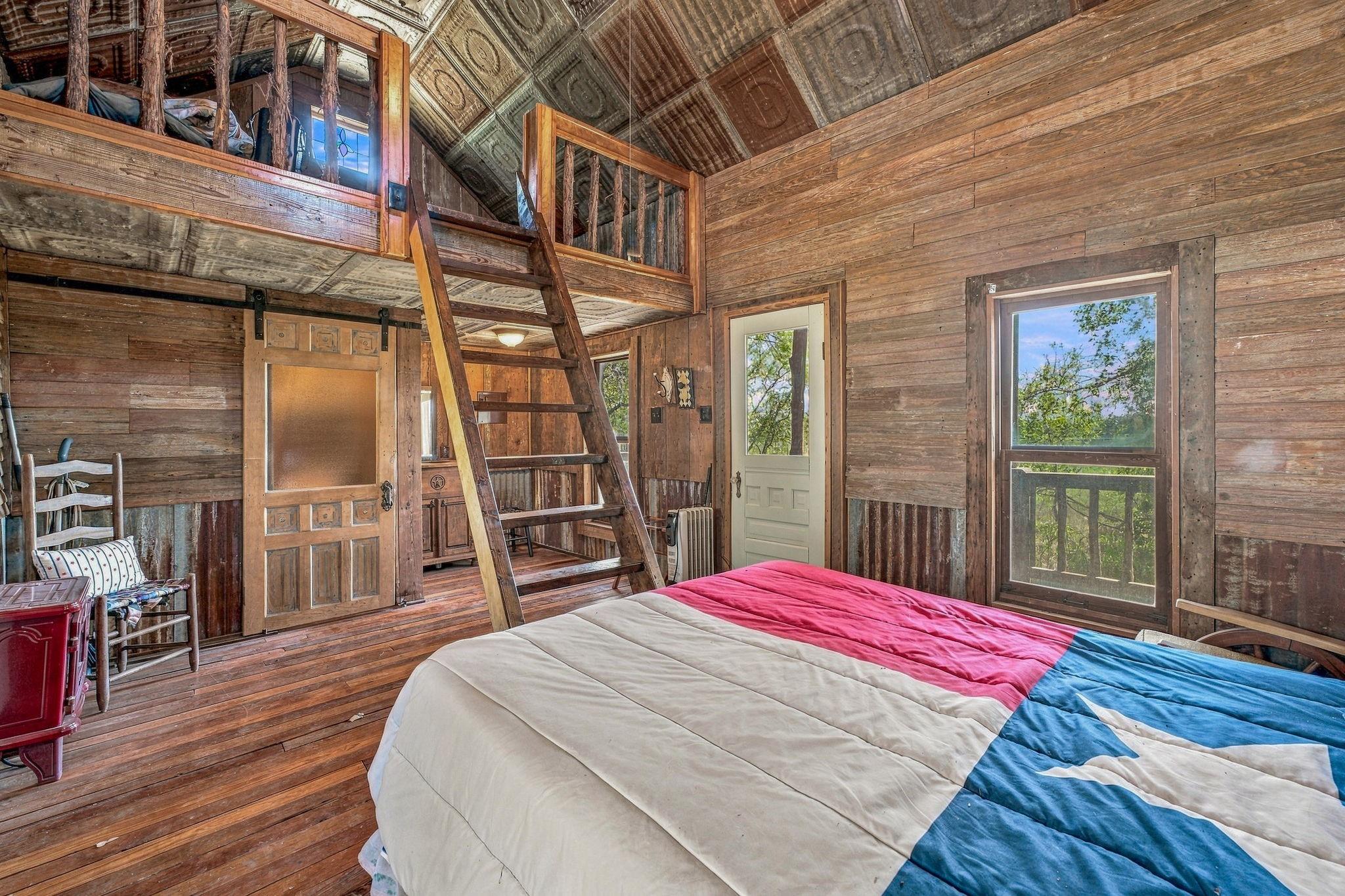 main property photo 26