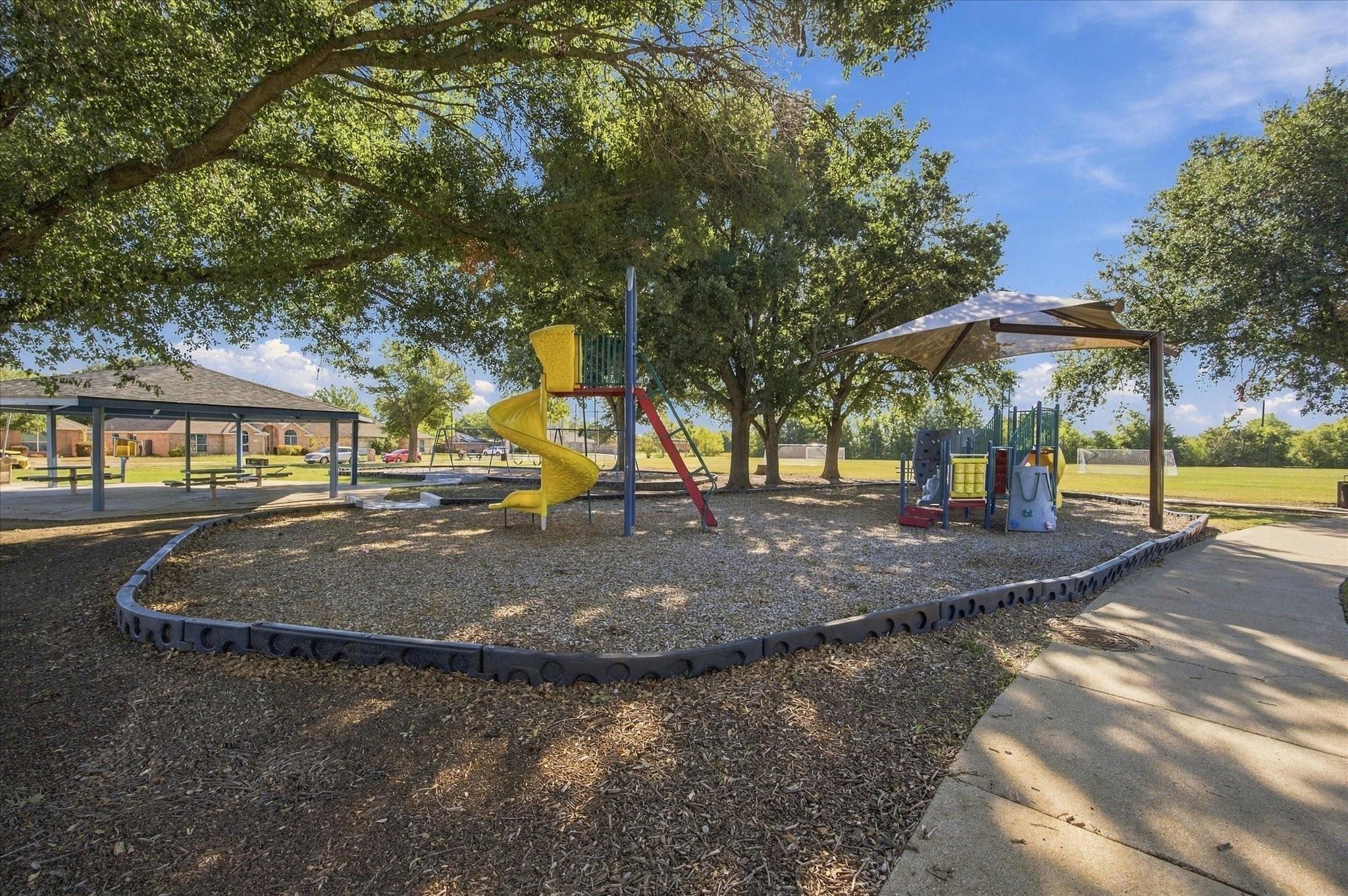 main property photo 27