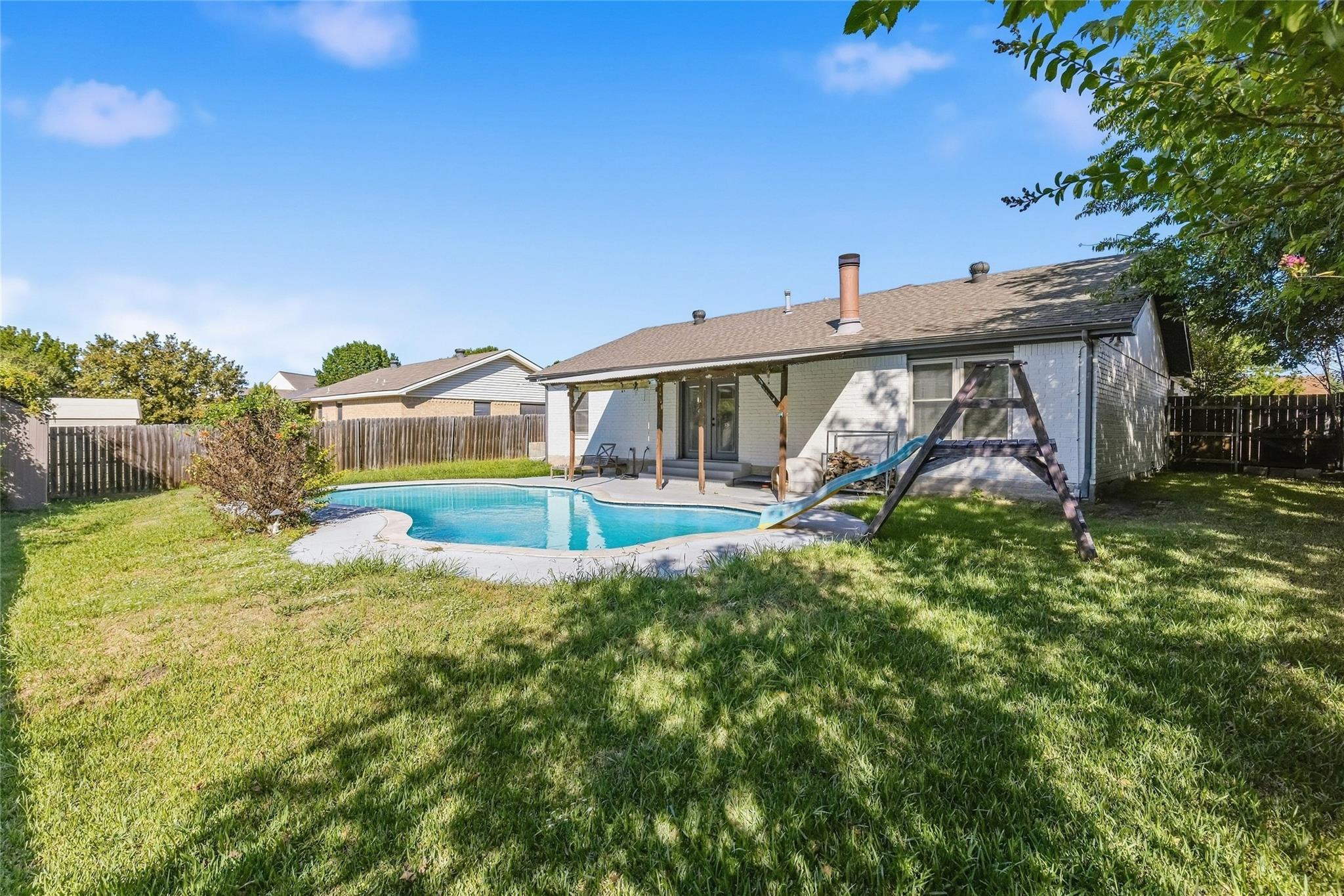 main property photo 12