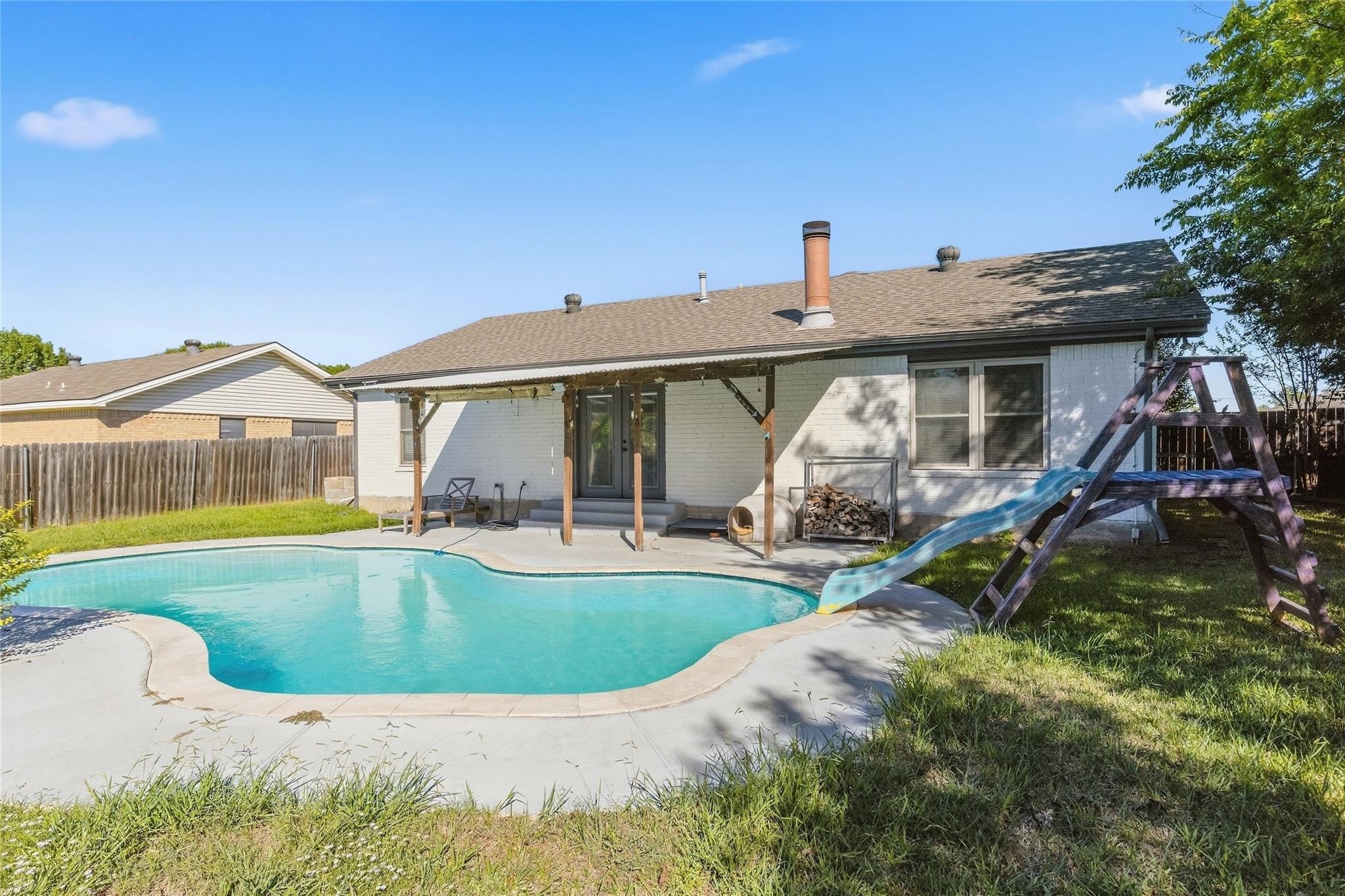 main property photo 13