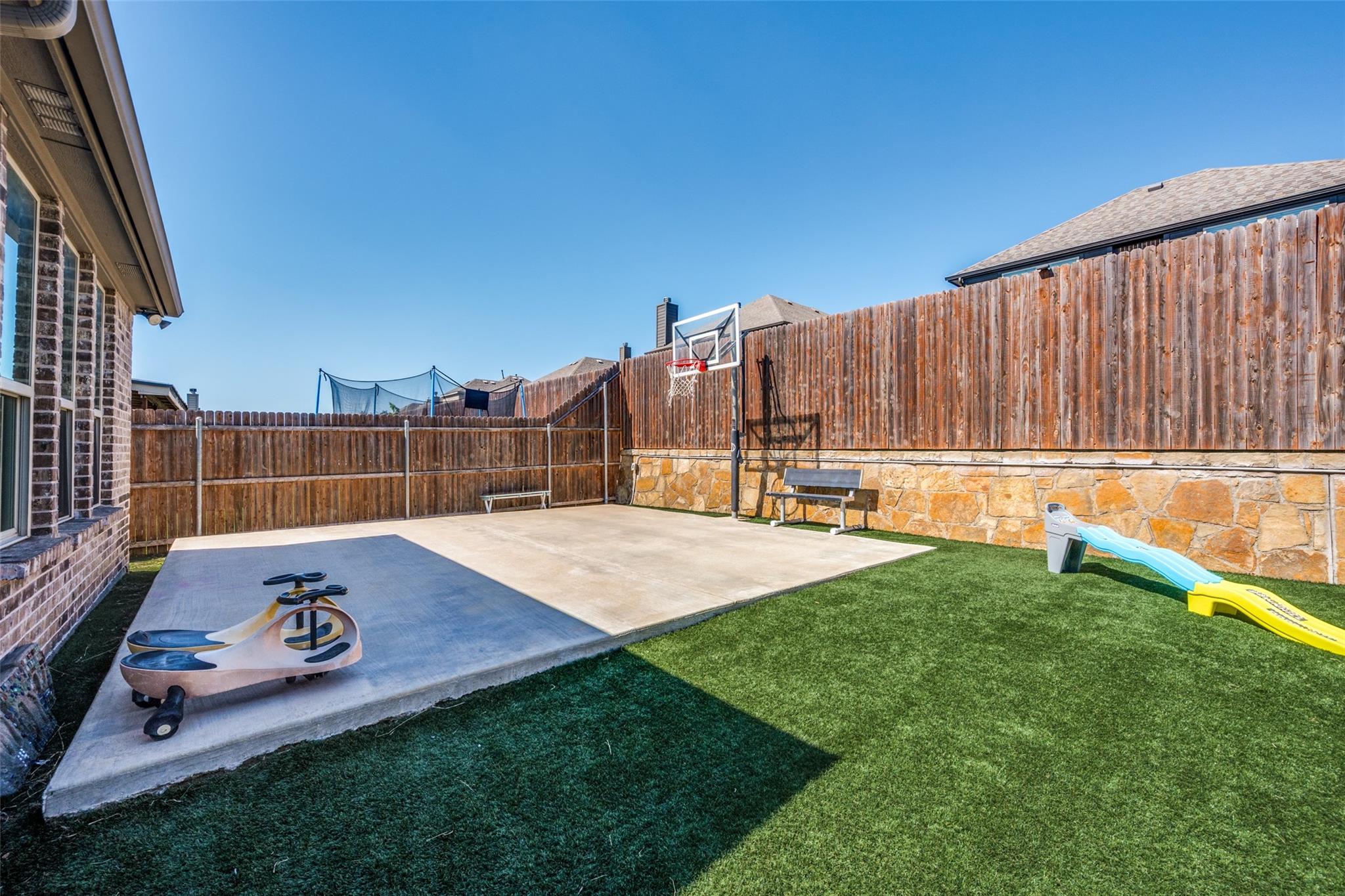 main property photo 17
