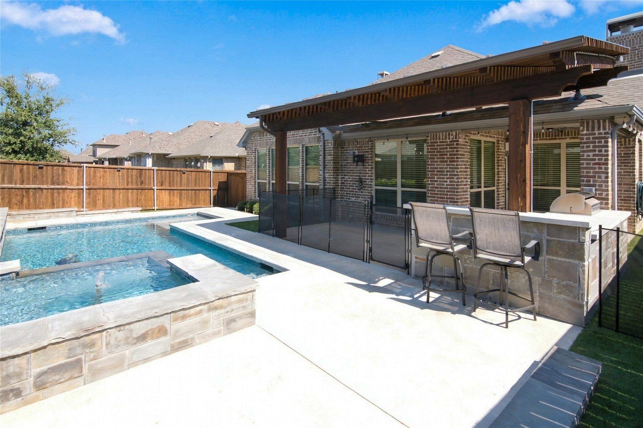 main property photo 34