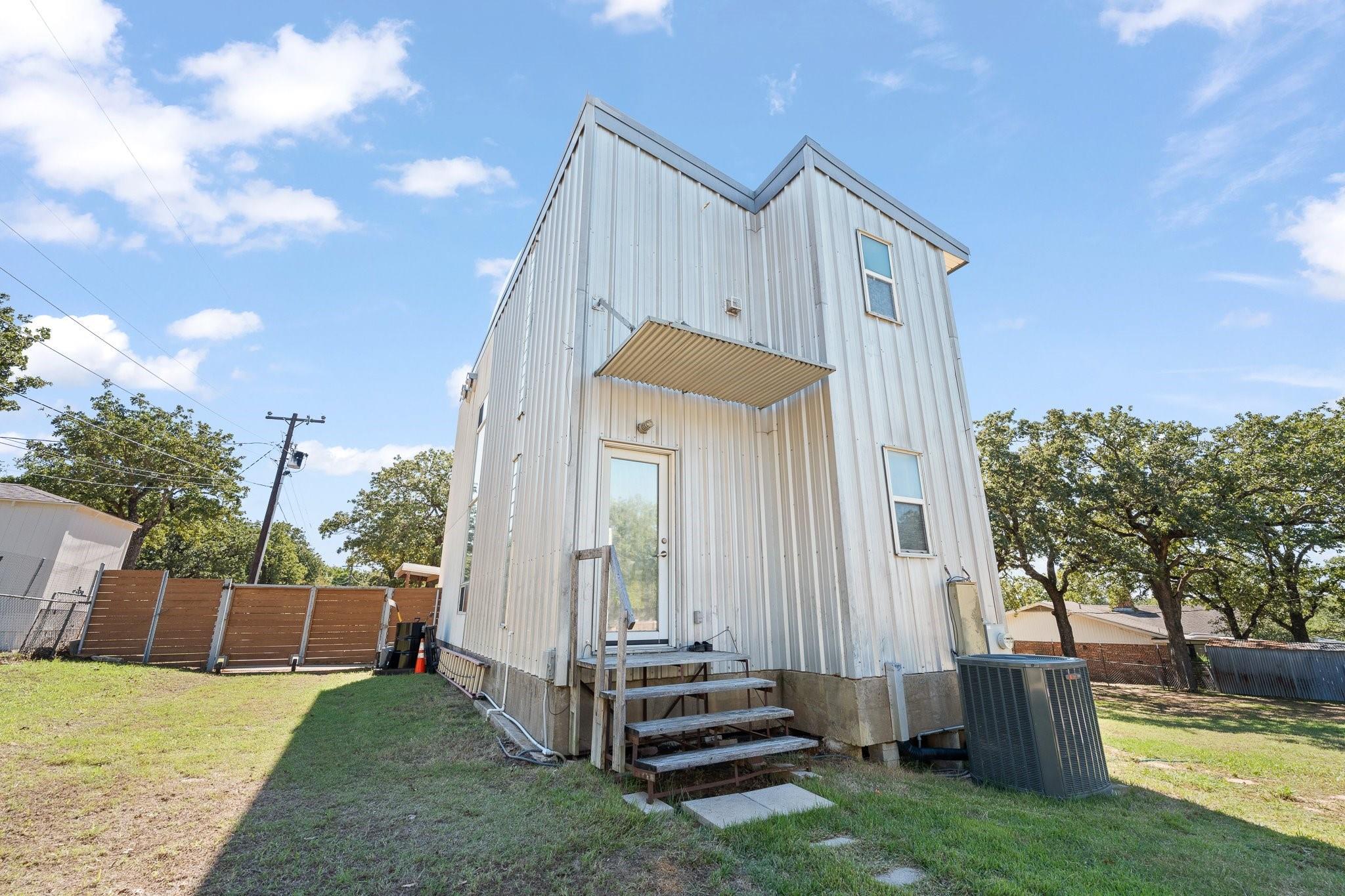 main property photo 21
