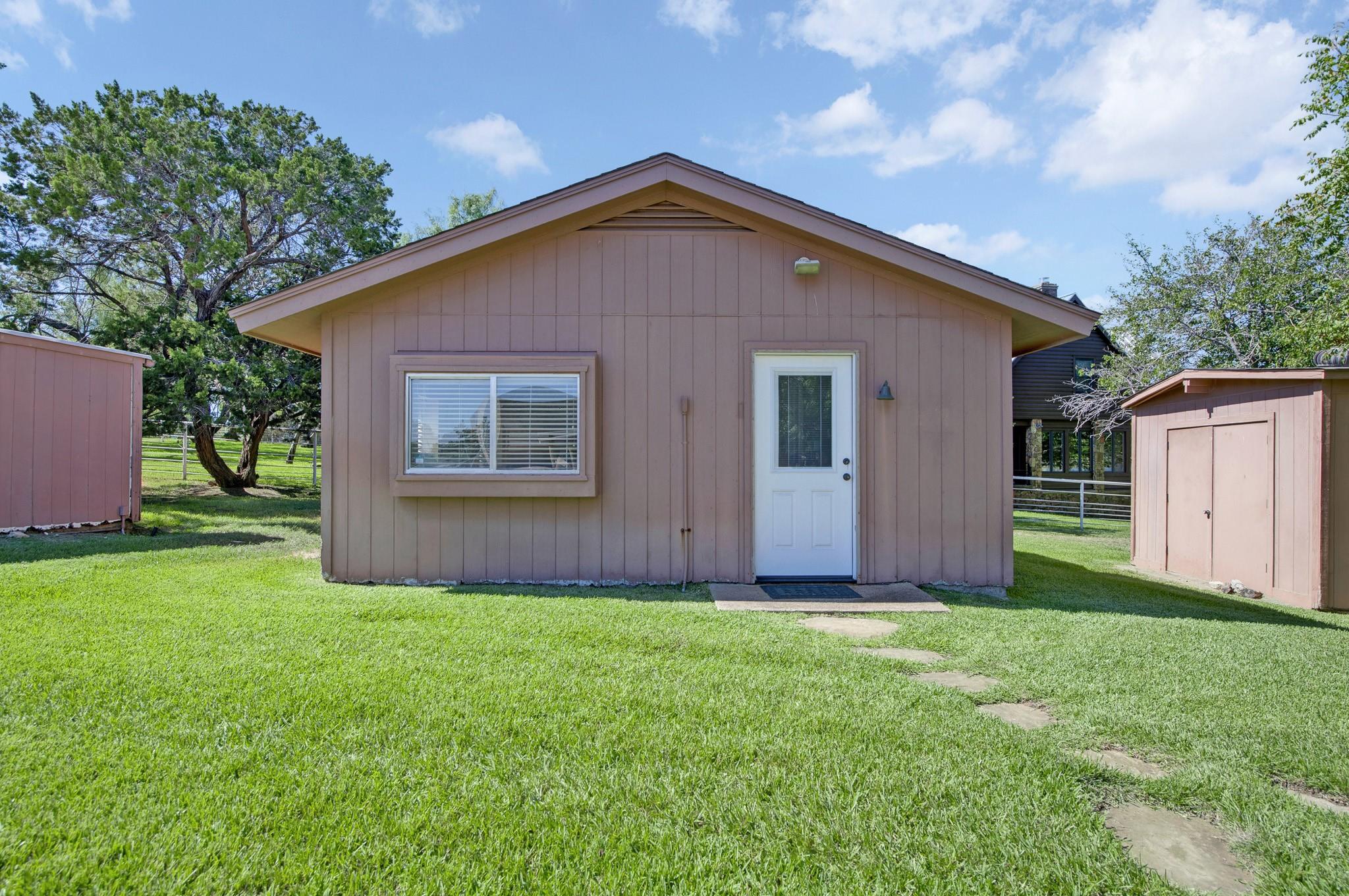 main property photo 25