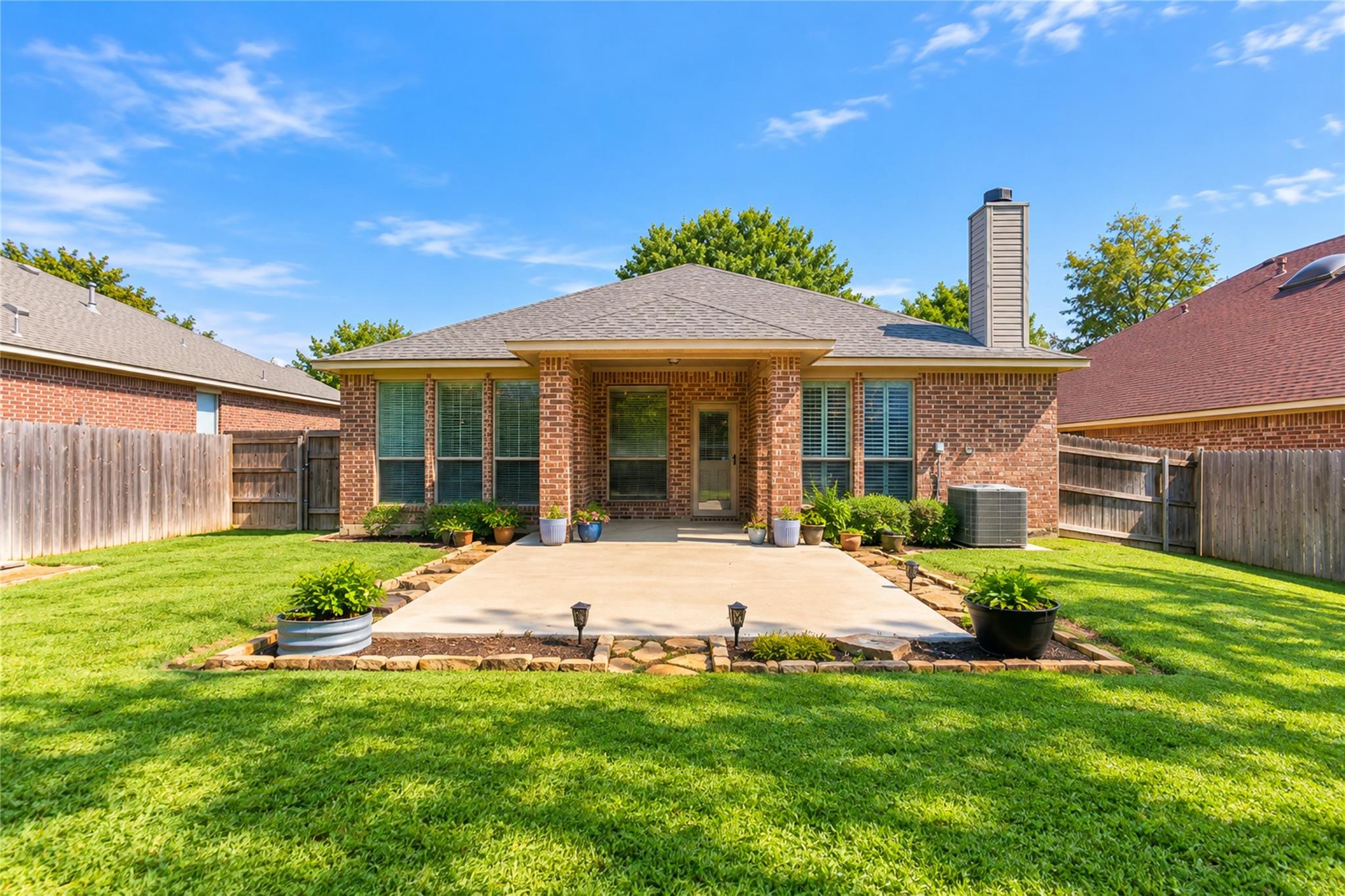 main property photo 20