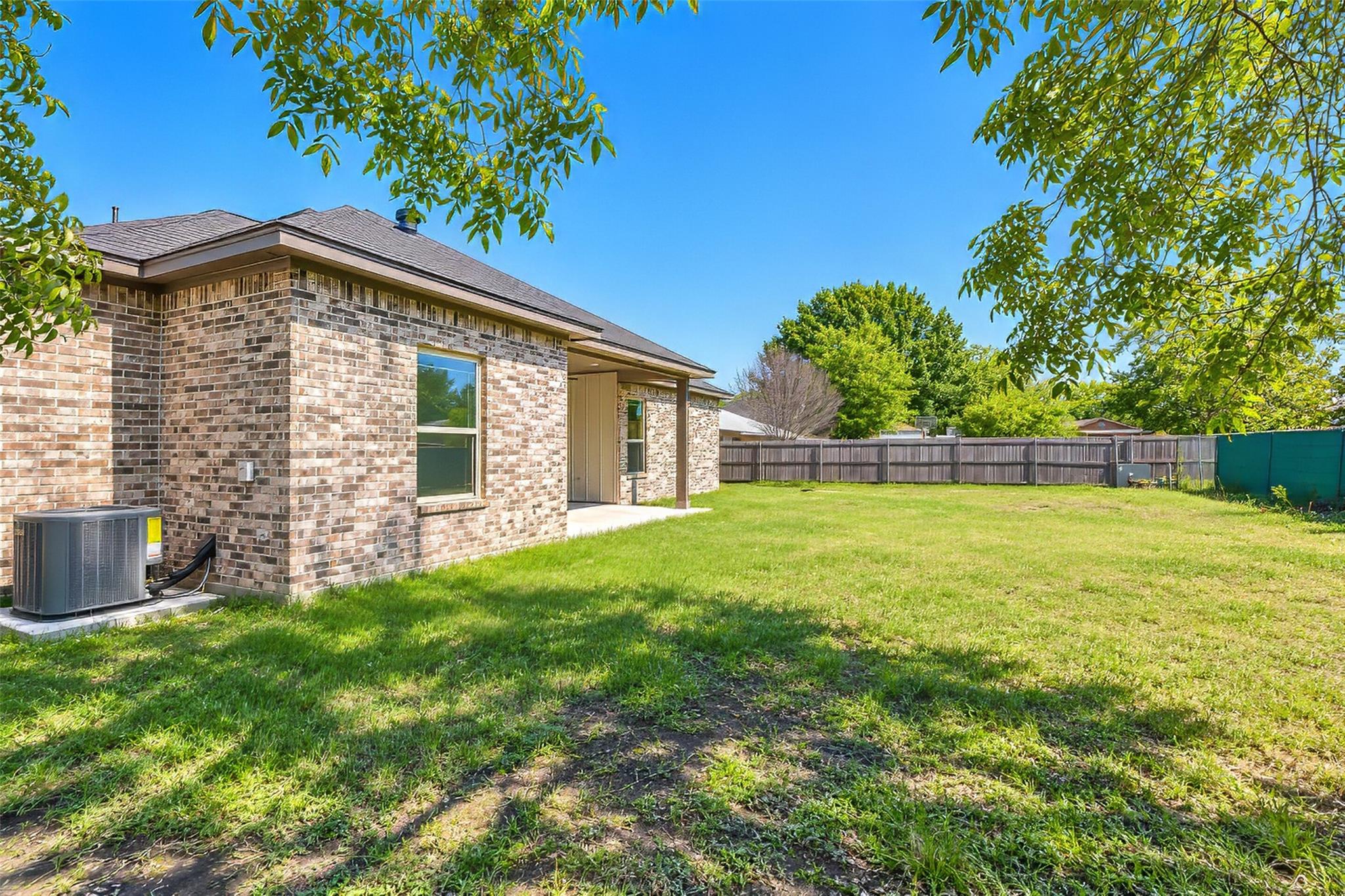 main property photo 23