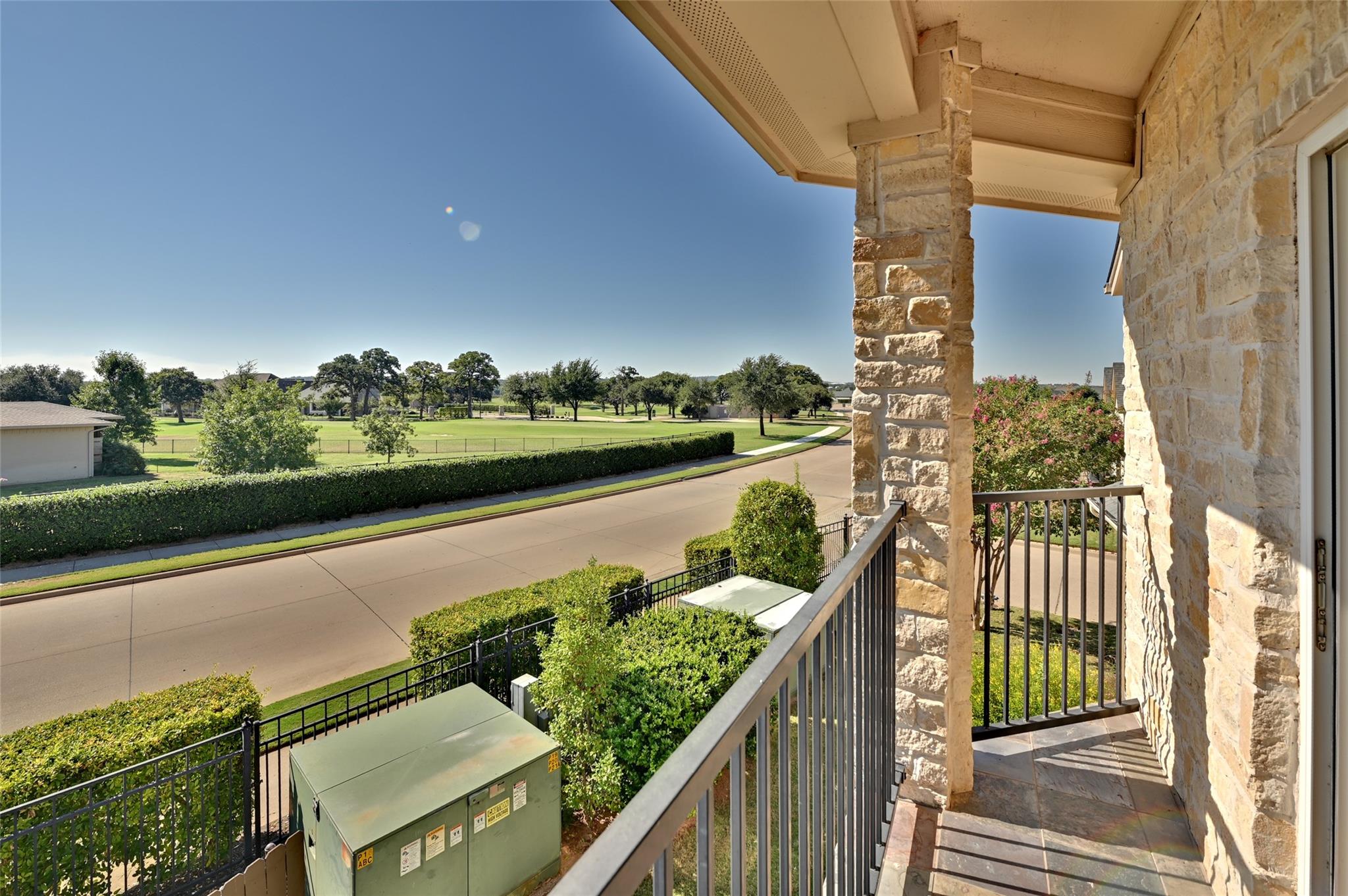 main property photo 17