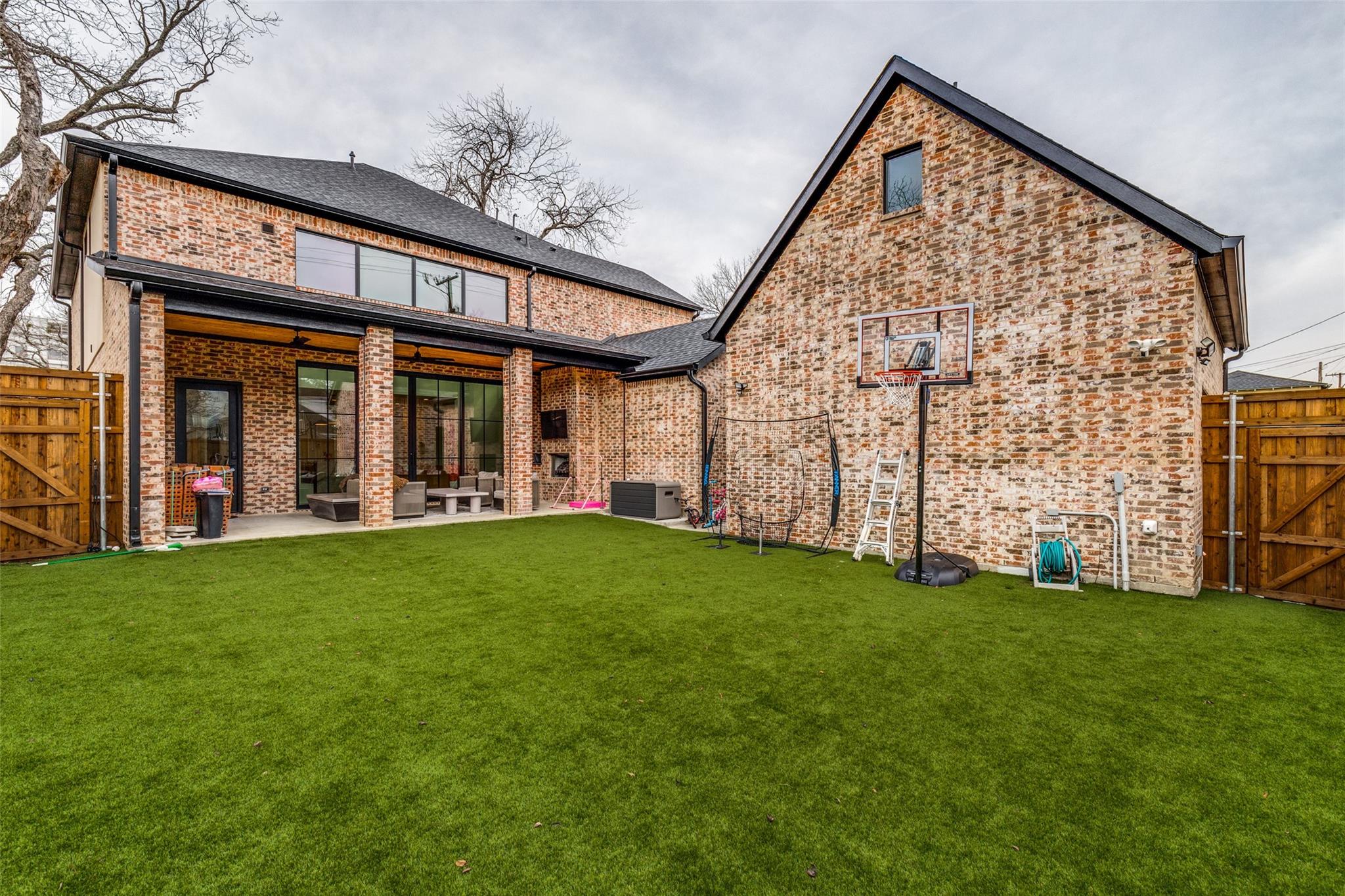 main property photo 37