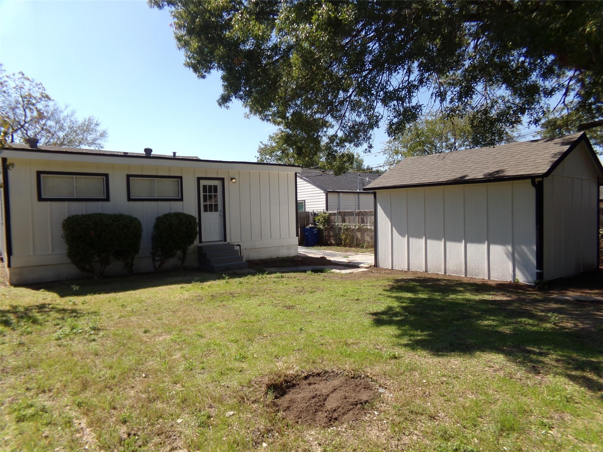 main property photo 17