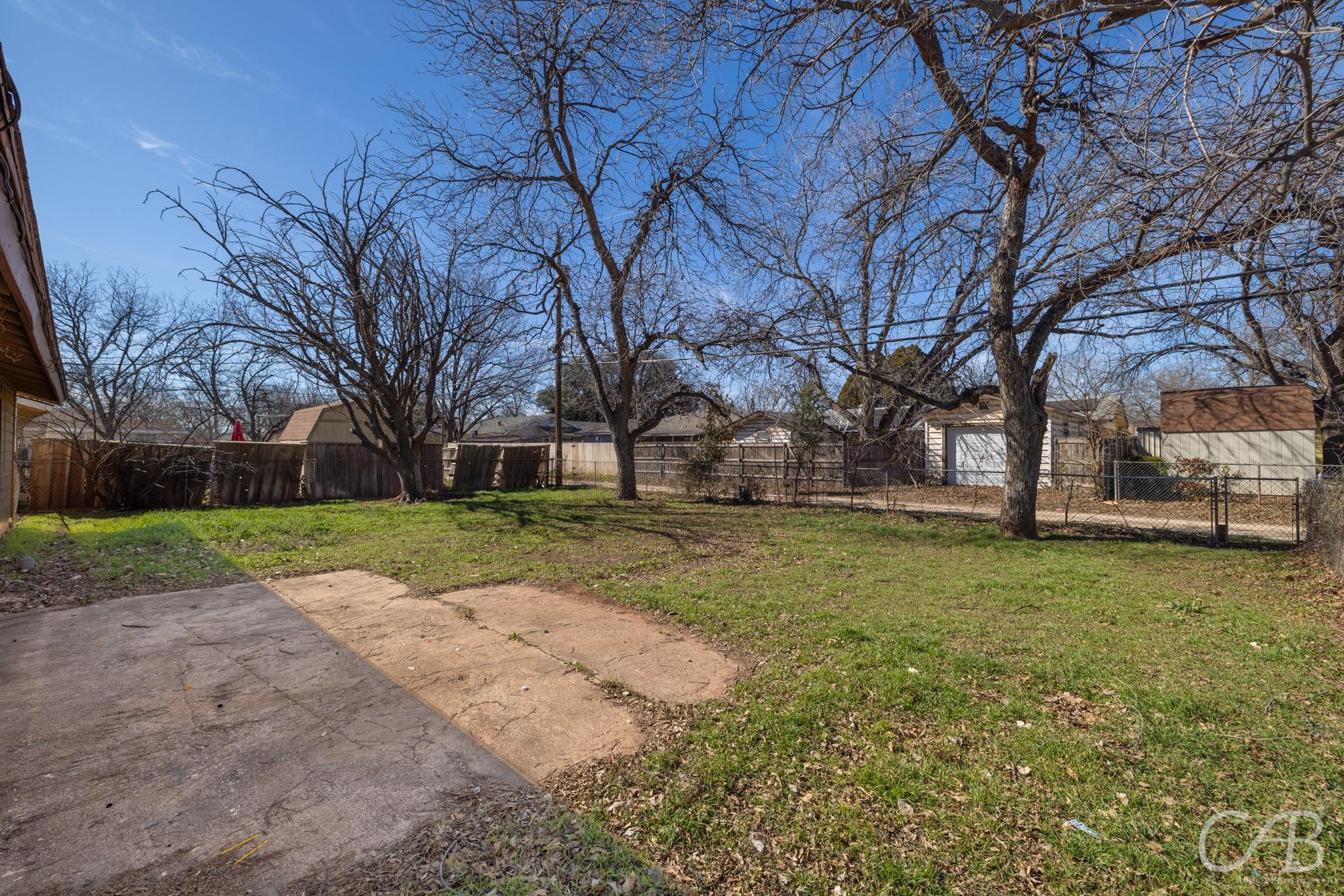 main property photo 27