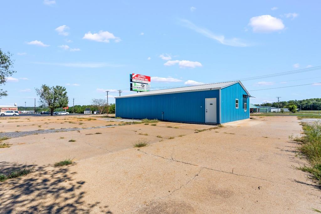 main property photo 10