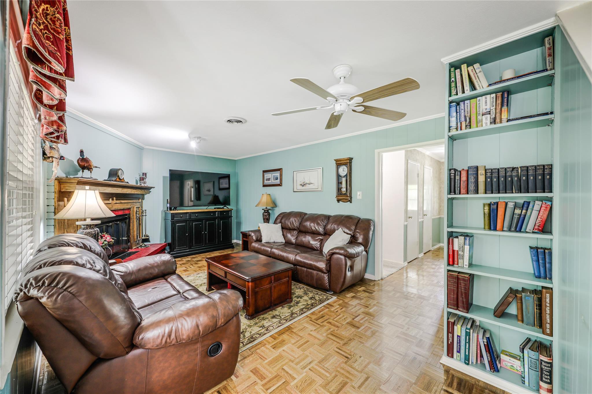 main property photo 9
