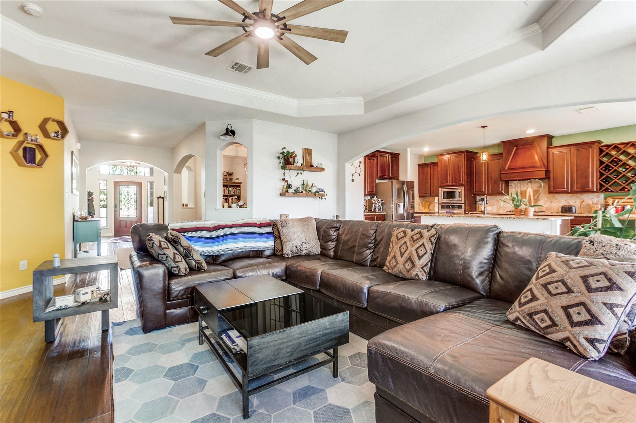 main property photo 9