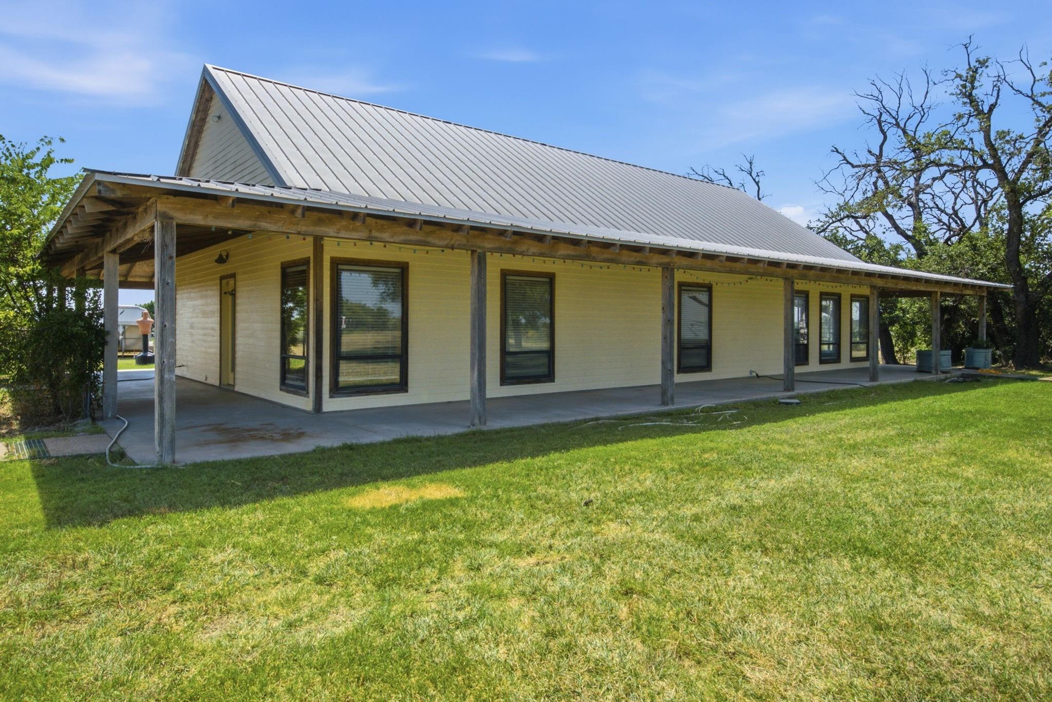 main property photo 6