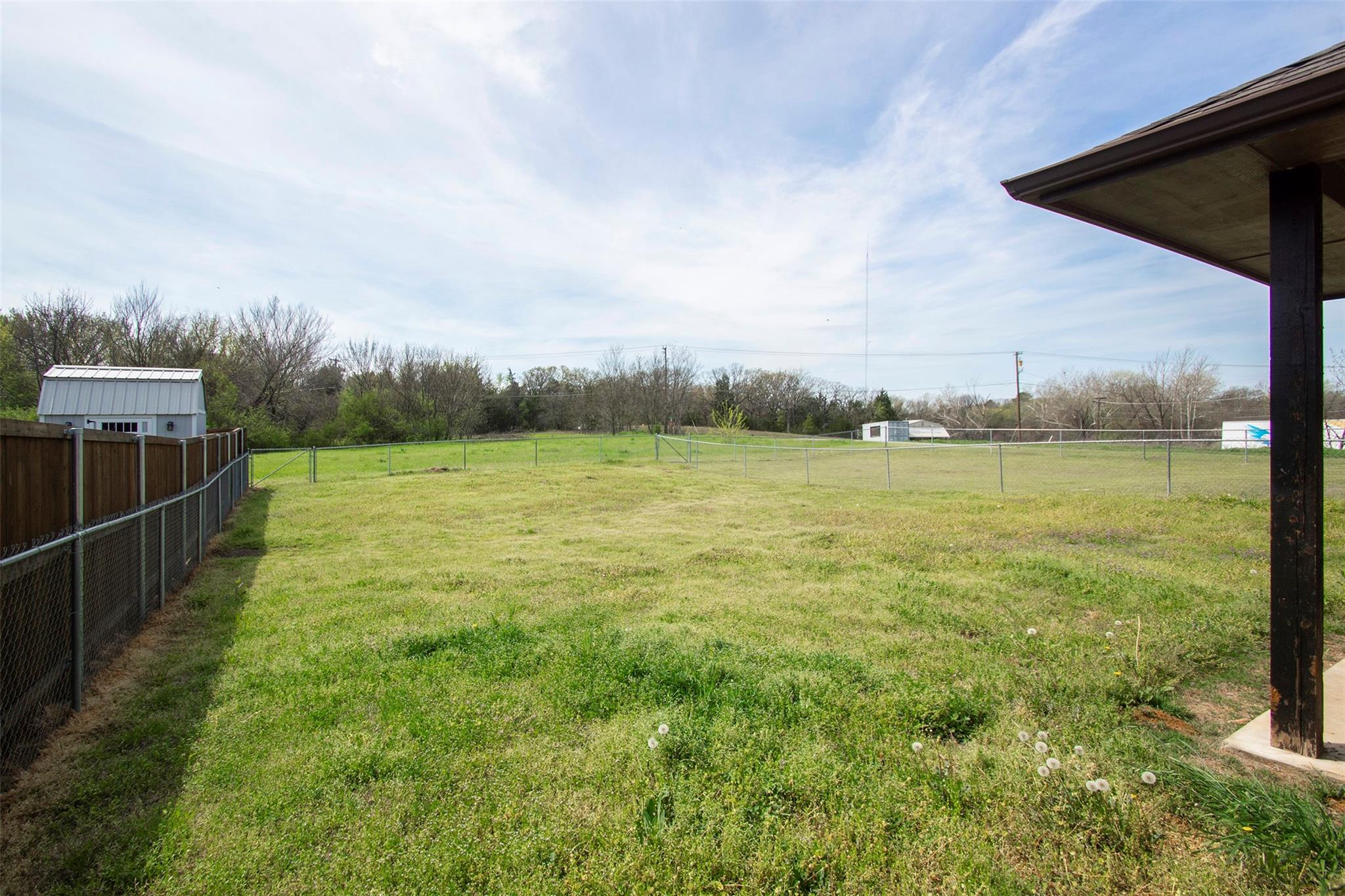 main property photo 14