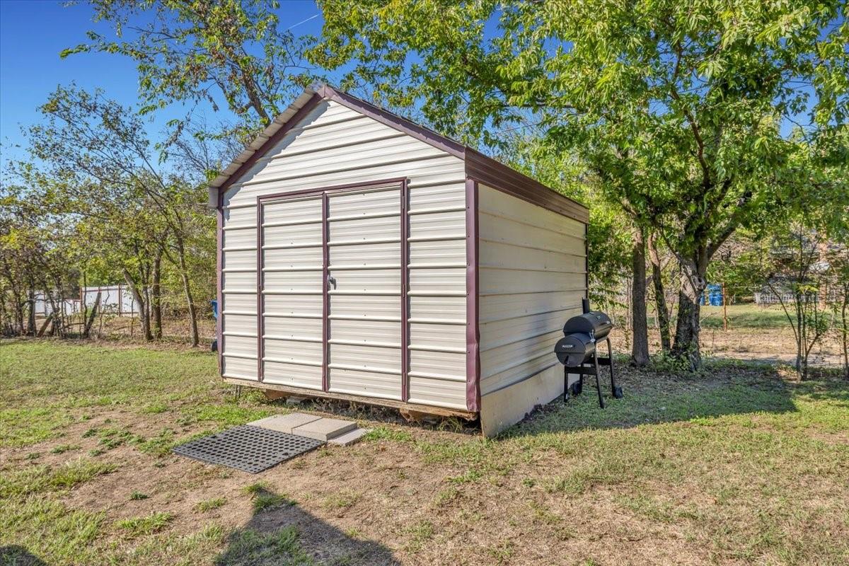 main property photo 22