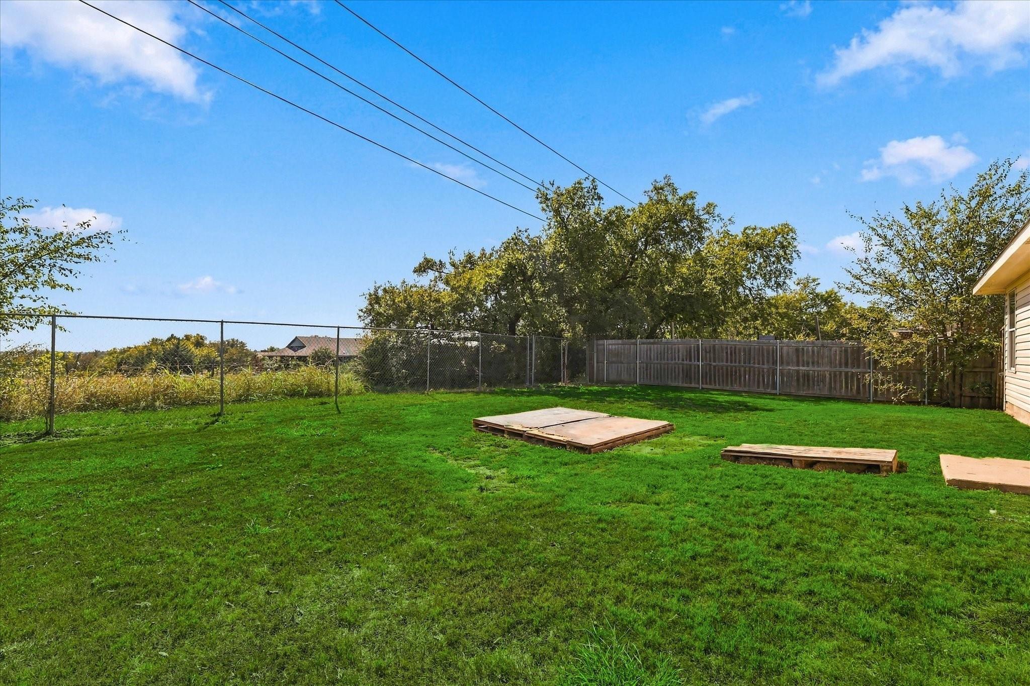 main property photo 23