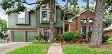 image of property with 4 Bed | 2 Bath | 2,098 Sqft