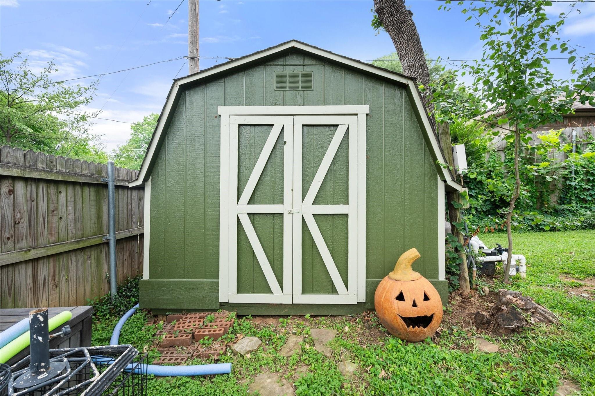 main property photo 20