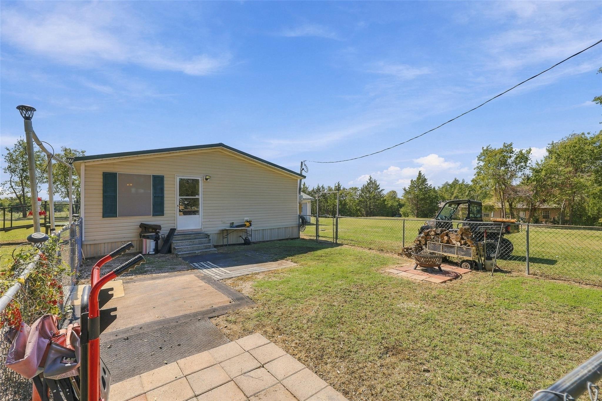 main property photo 34
