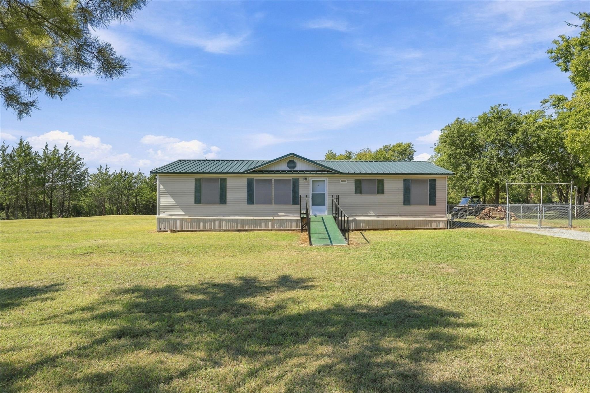 main property photo 5