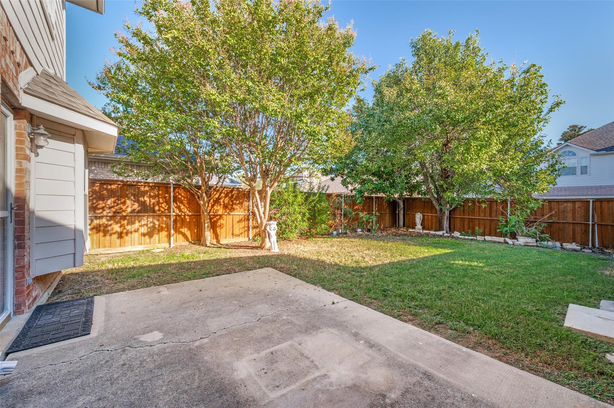 main property photo 20