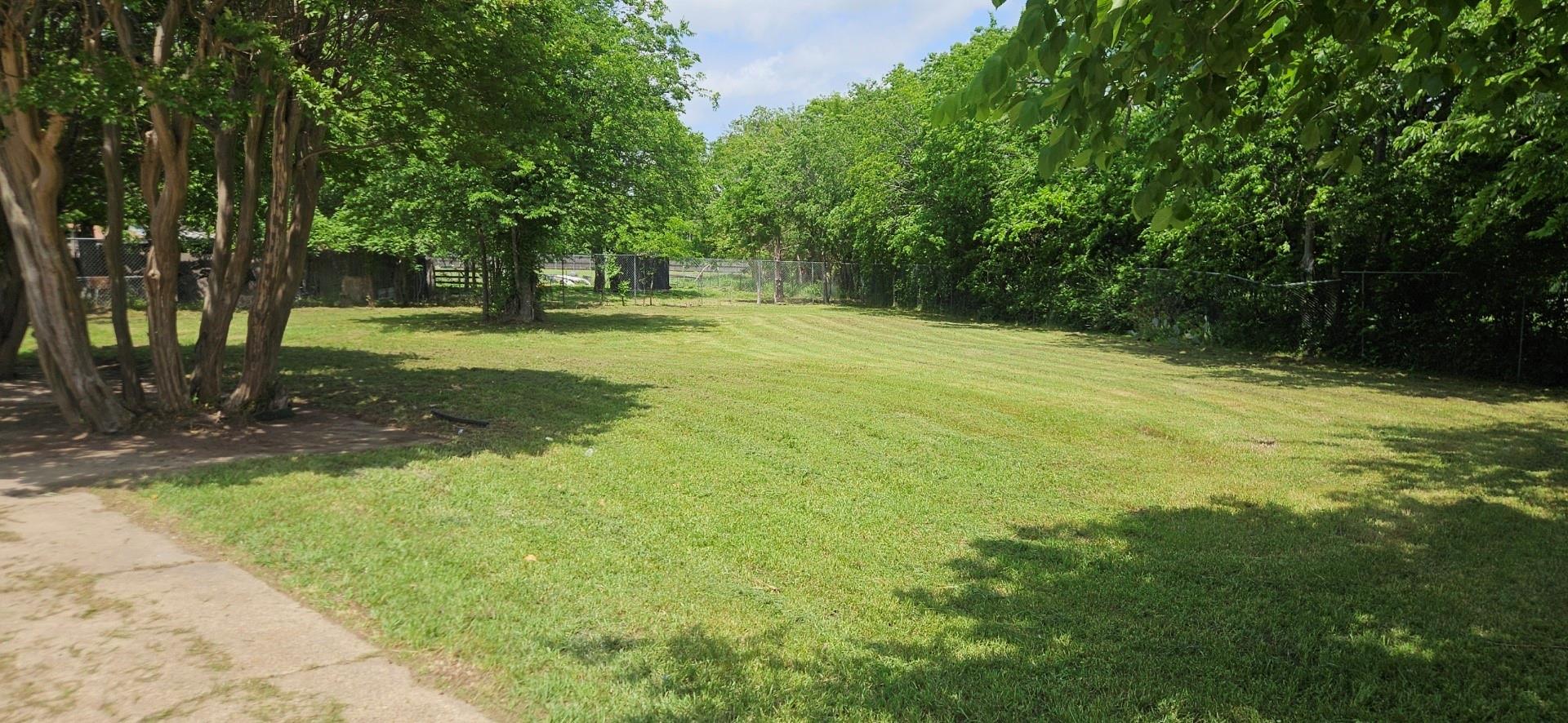main property photo 18