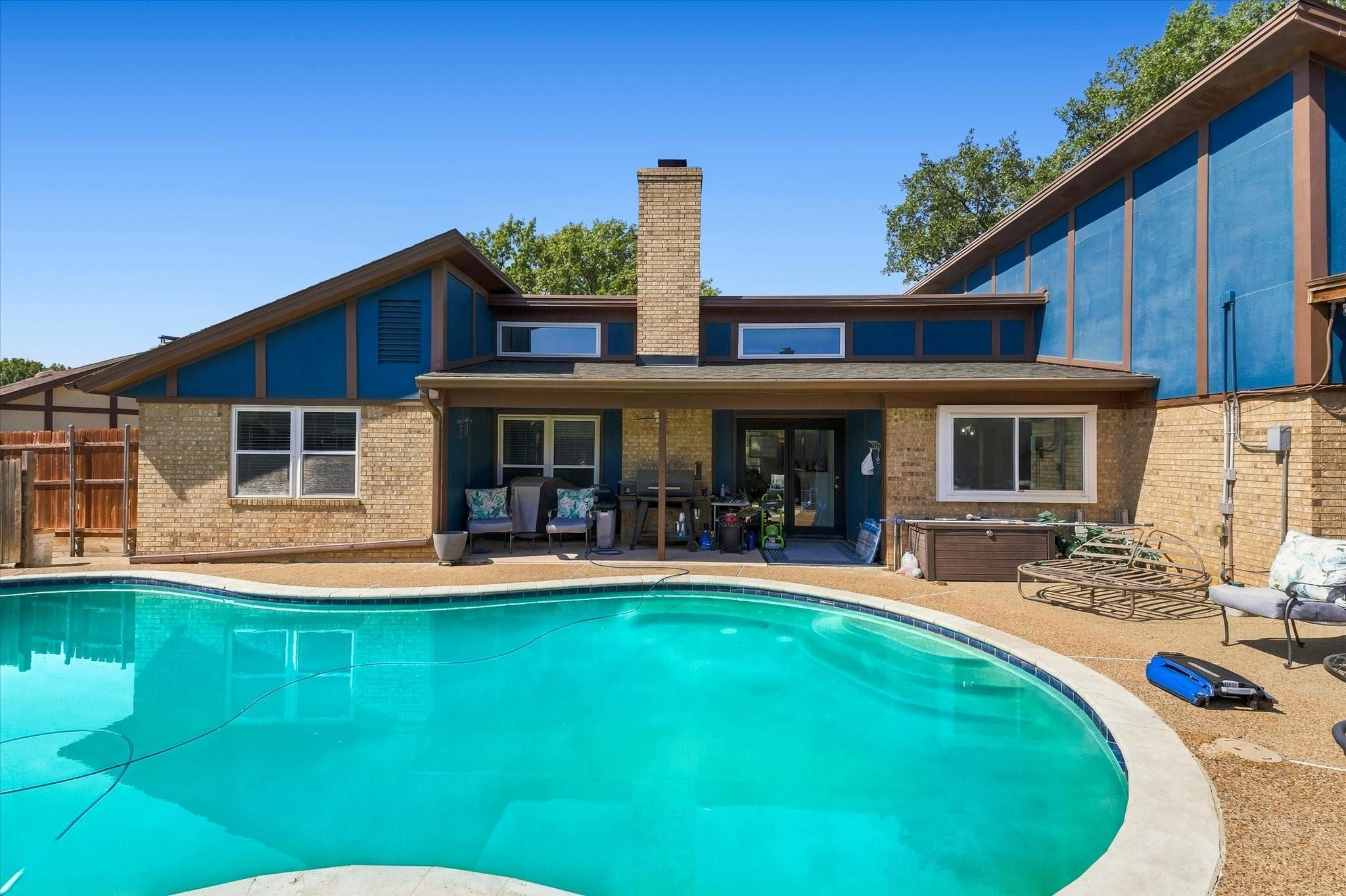 main property photo 22