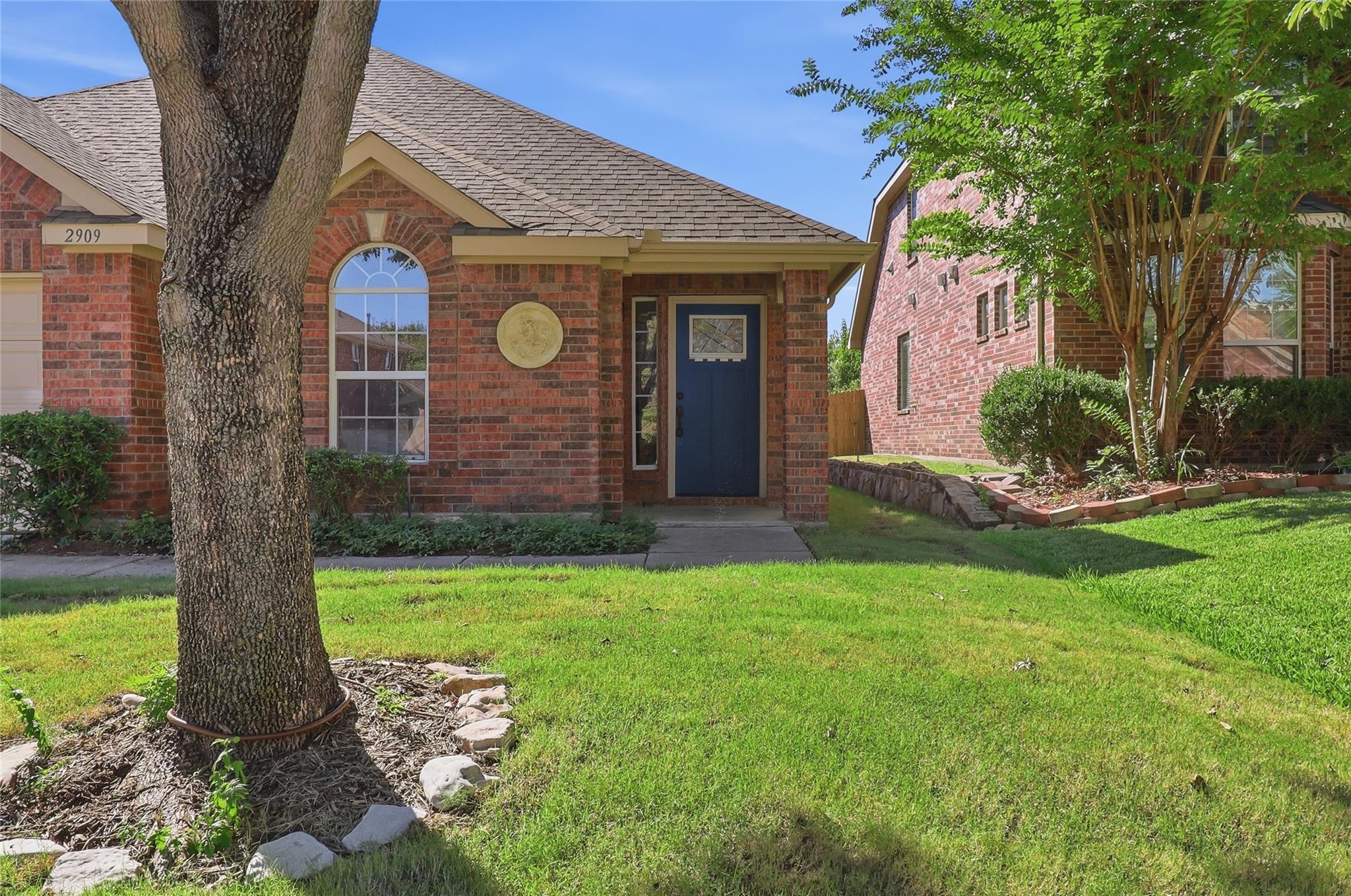 main property photo 3