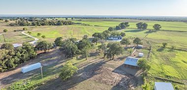 image of property with 4 Bed | 2 Bath | 3,151 Sqft