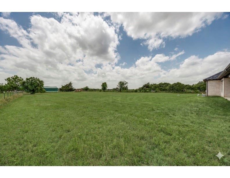 main property photo 22