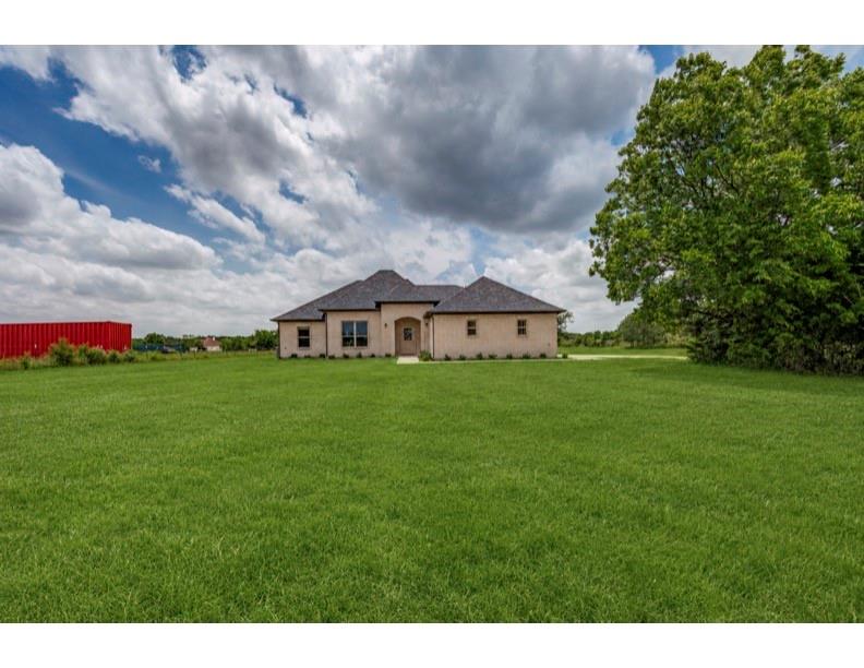 main property photo 25