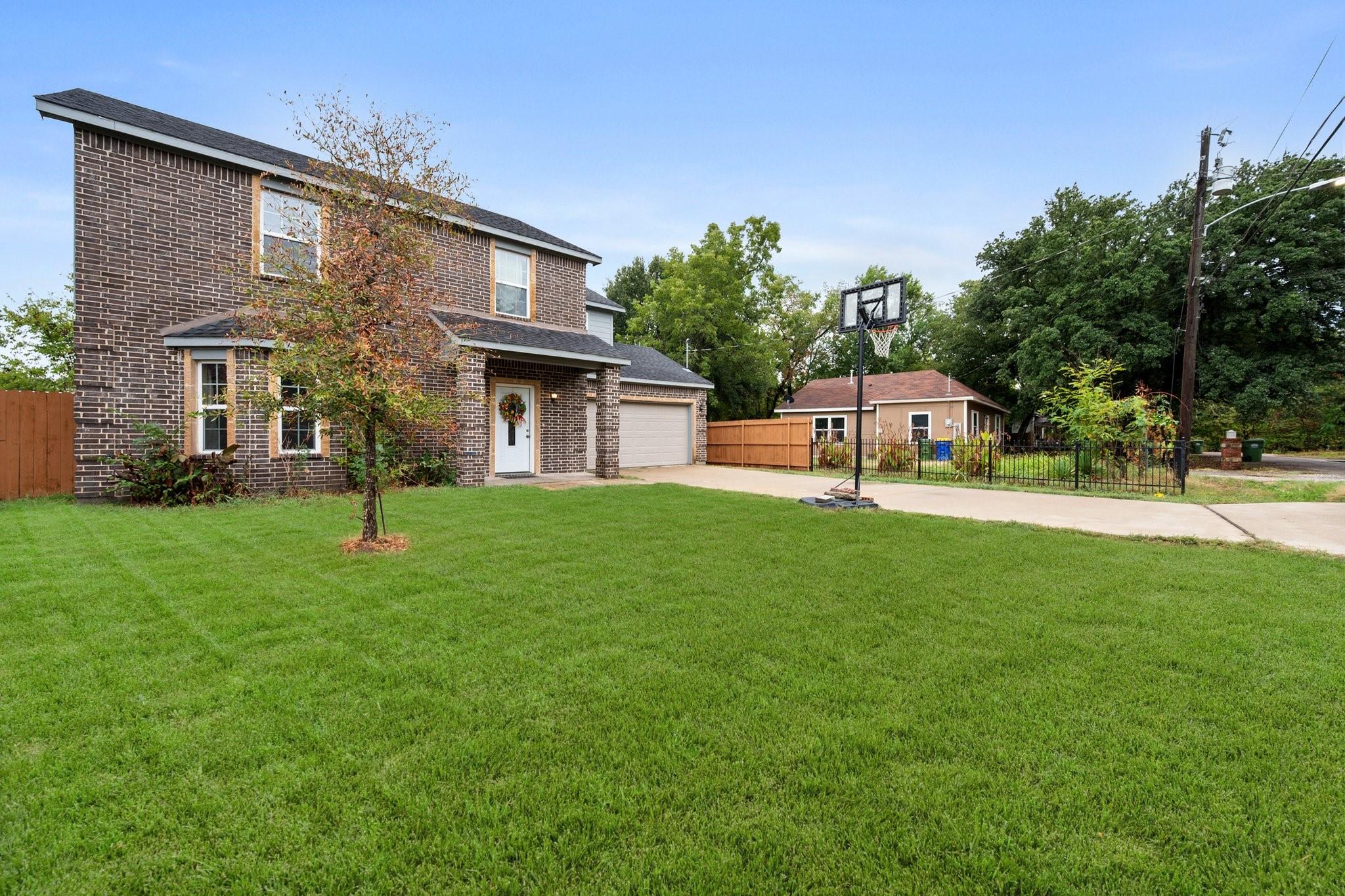 main property photo 26