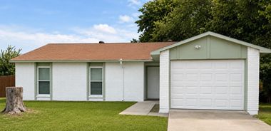 image of property with 3 Bed | 2 Bath | 1,256 Sqft