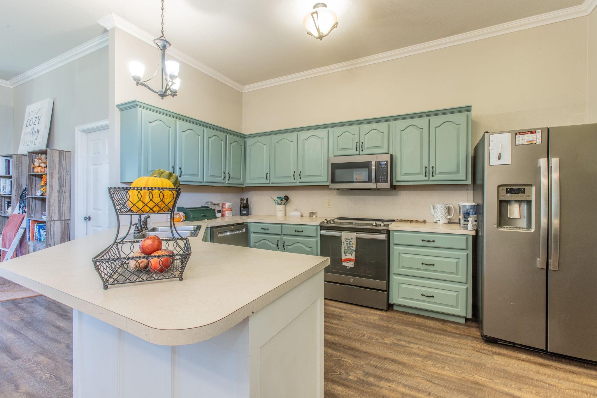 main property photo 6