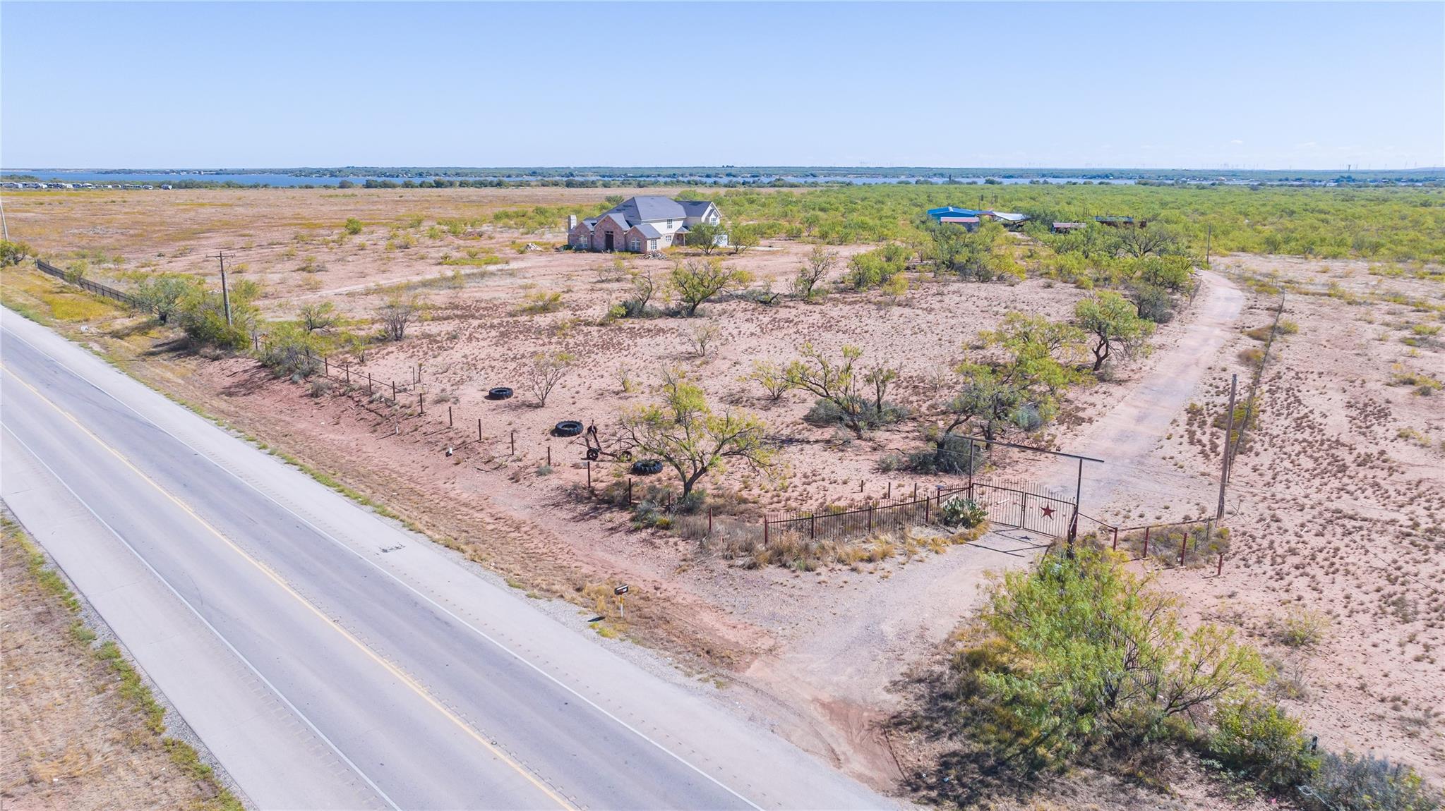 main property photo 15