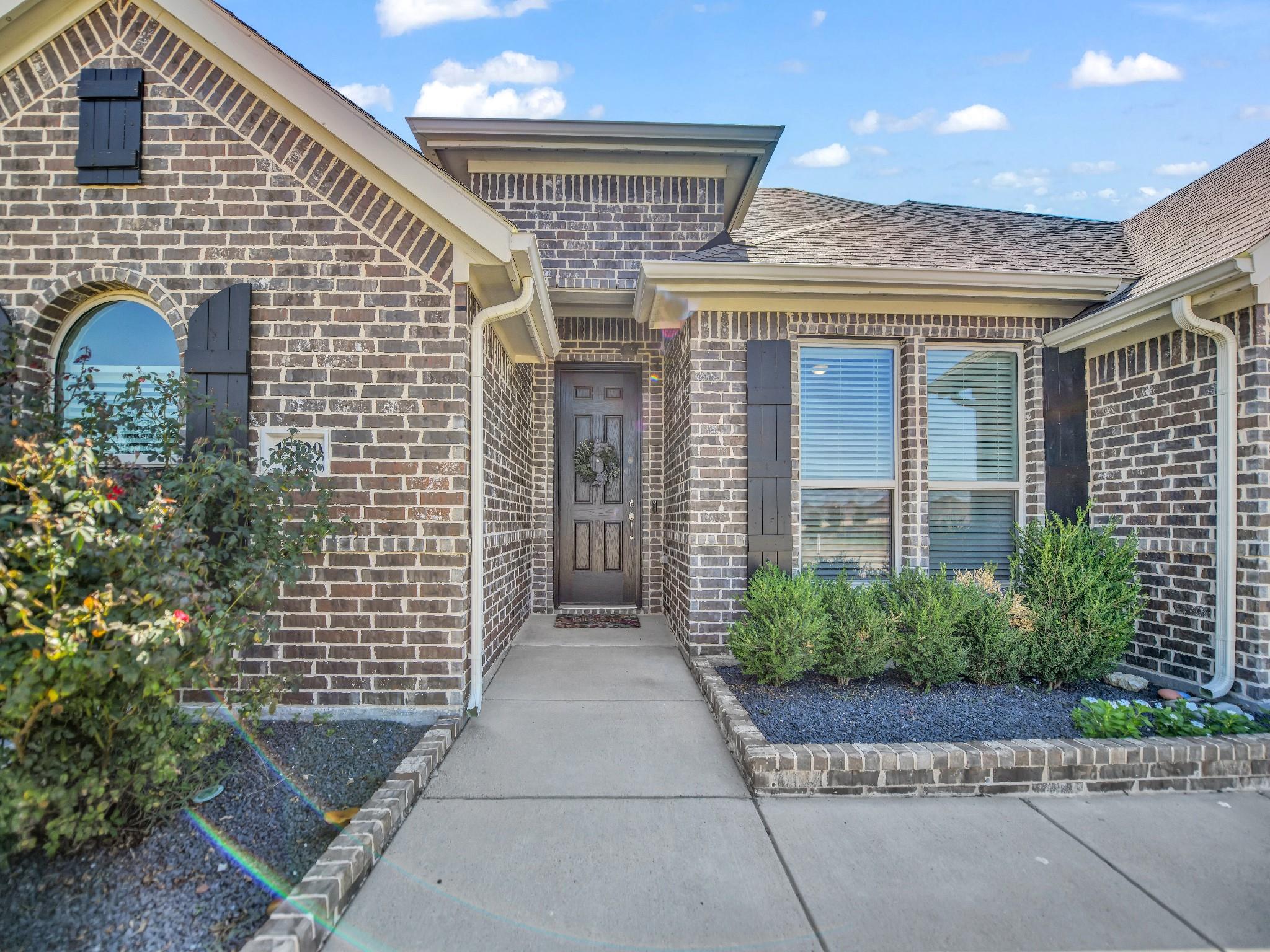 main property photo 0